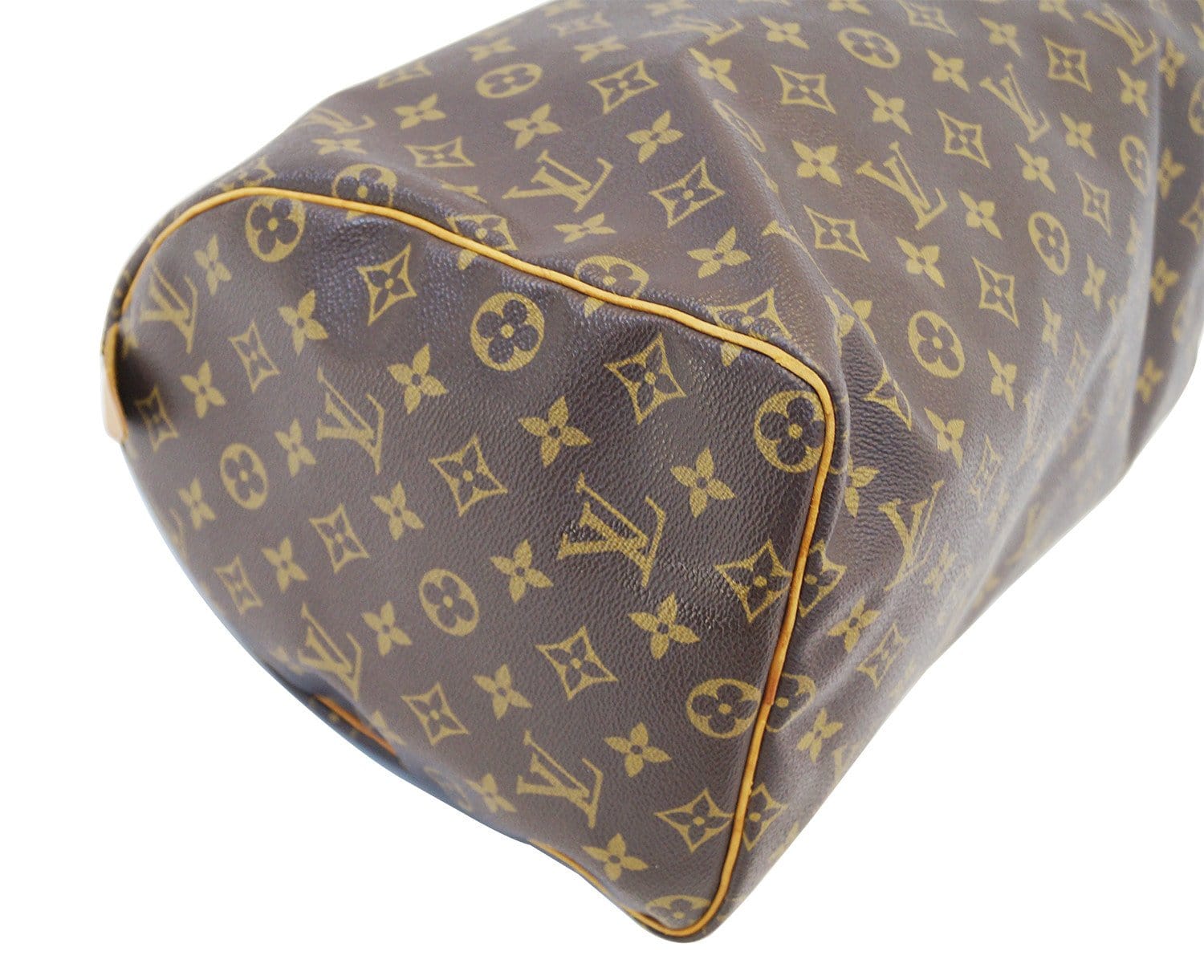 Authentic Louis Vuitton Speedy 40 Monogram Handbag for Sale in West Palm  Beach, FL - OfferUp