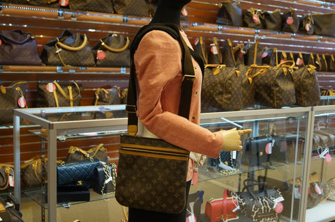 LOUIS VUITTON Monogram Pochette Bosphore Crossbody 