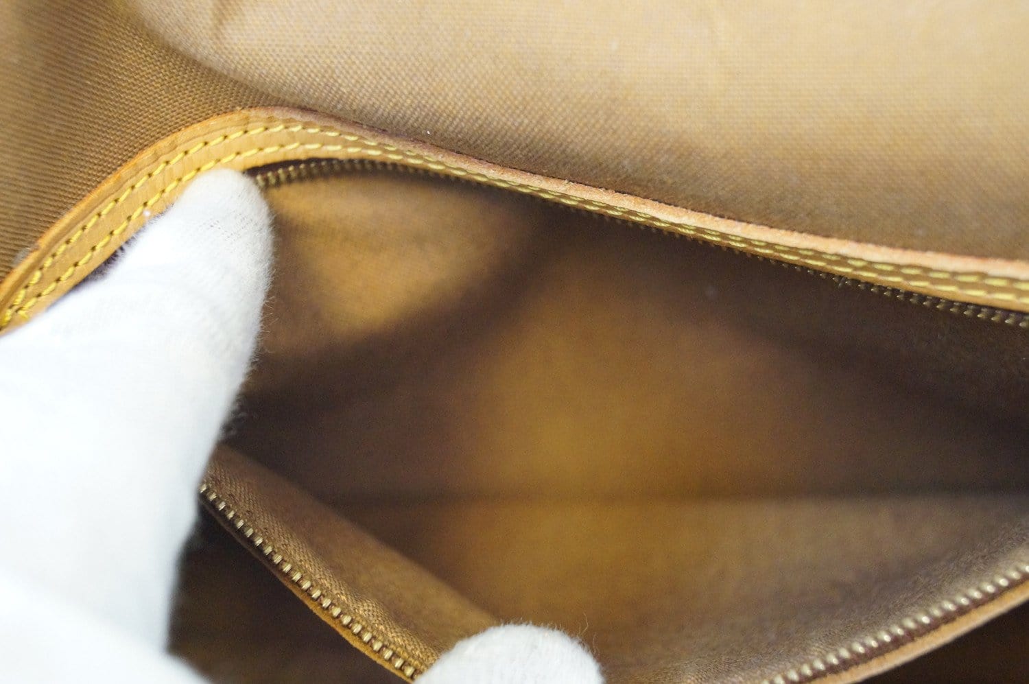 Louis Vuitton Monogram Sac Gibeciere GM - Brown Crossbody Bags, Handbags -  LOU785416