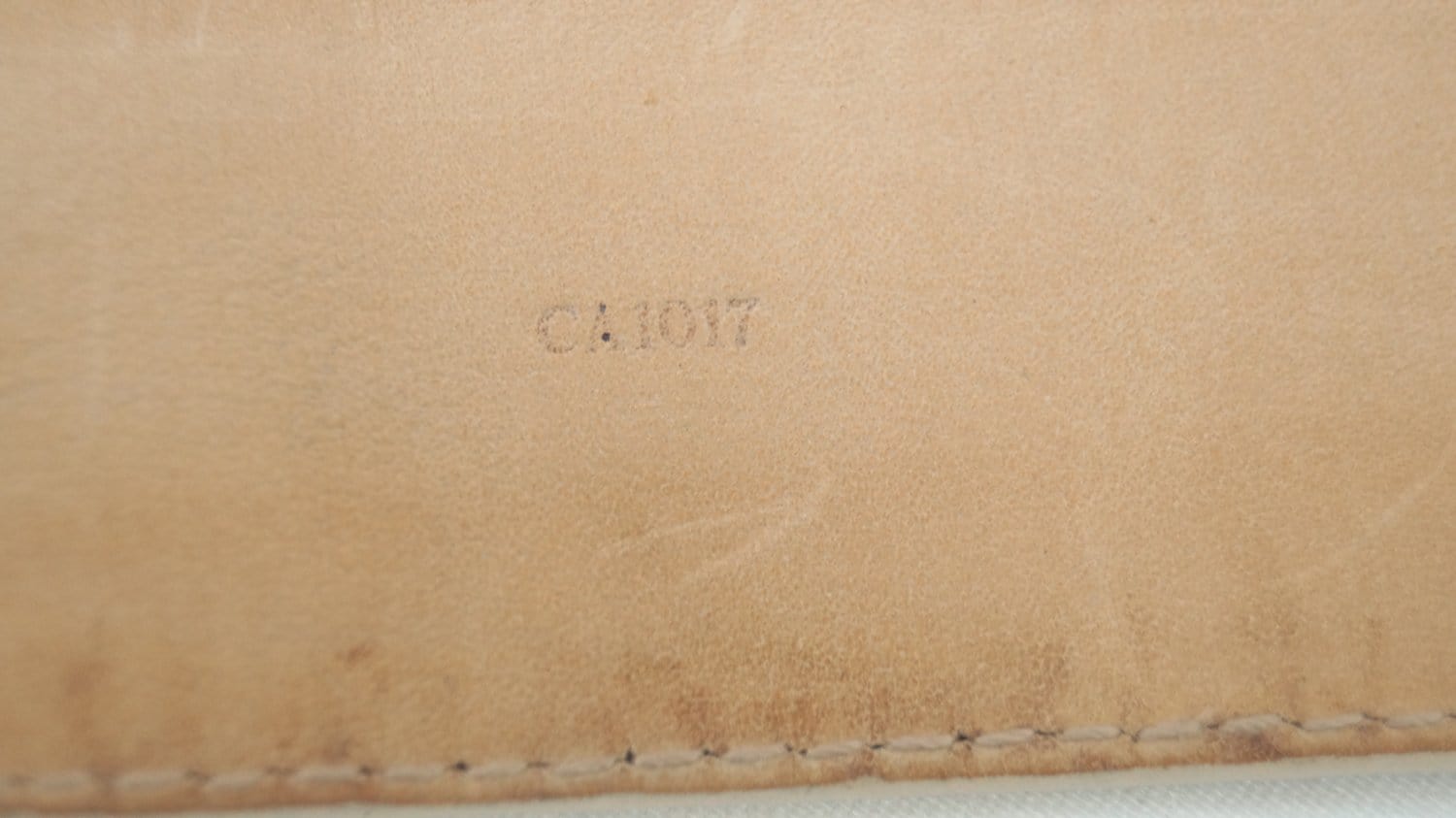 Louis Vuitton Damier Azur Belt White Leather ref.387882 - Joli Closet