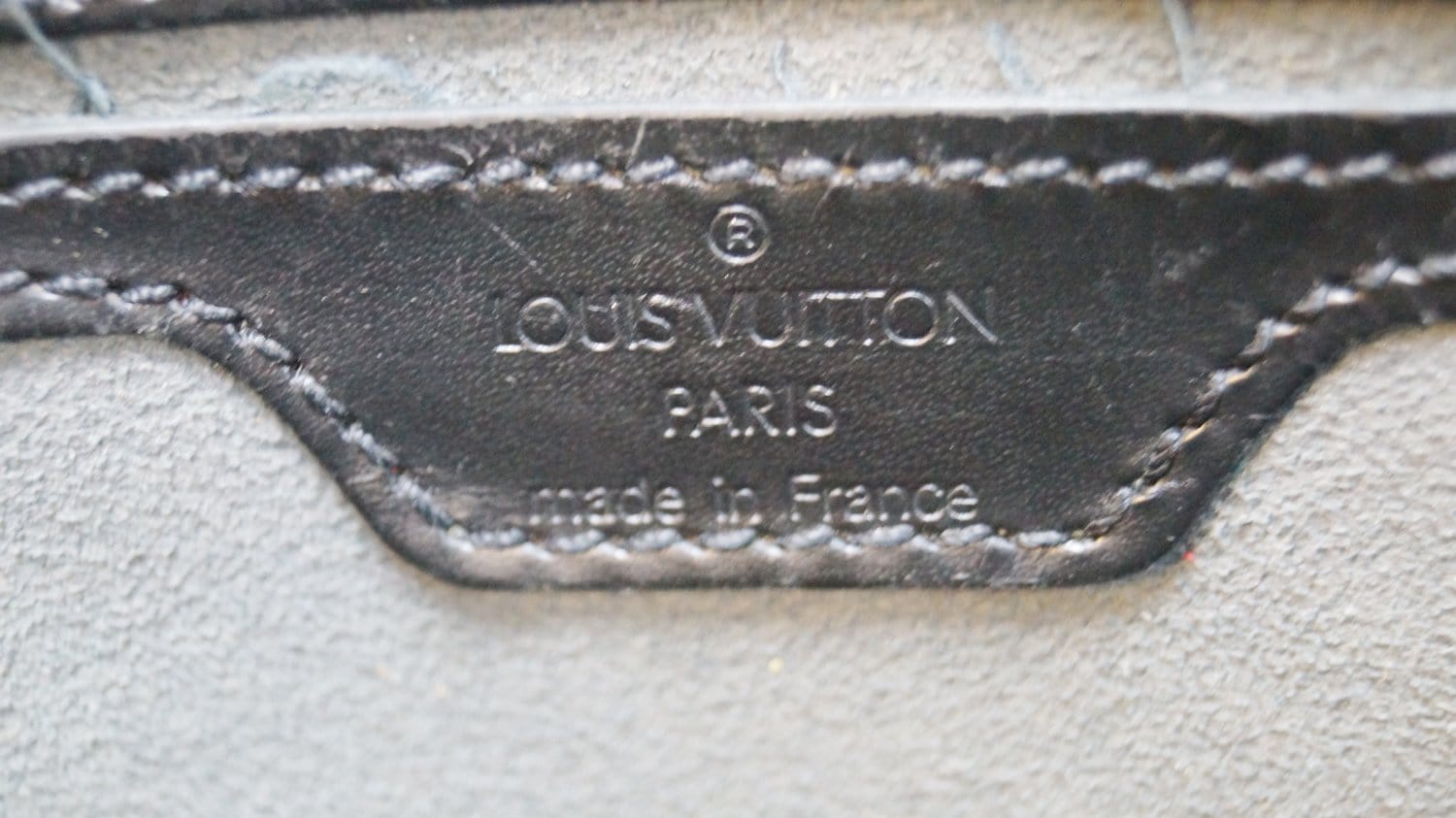 Saint jacques leather handbag Louis Vuitton Black in Leather - 34005066