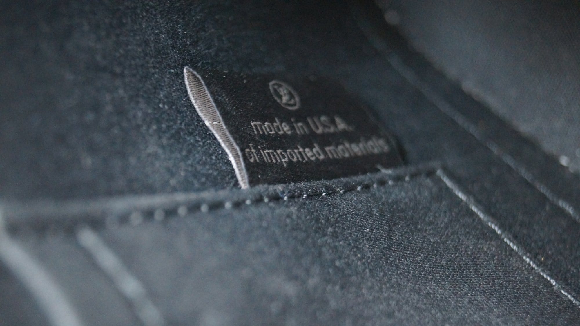 Louis Vuitton Black Magnetique Monogram Vernis Leather Alma BB Bag Louis  Vuitton