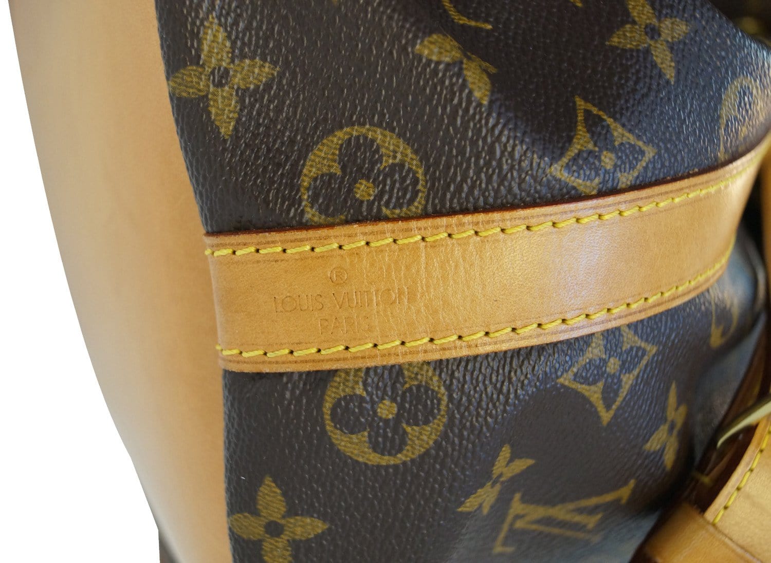 Louis Vuitton Vintage Monogram Canvas Petit Noe Shoulder Bag (SHF-zd0w –  LuxeDH
