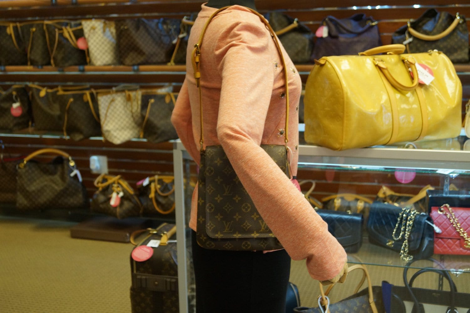 Authenticated Used Louis Vuitton Shoulder Bag Musette Brown Monogram M51256  Flap AS0040 LOUIS VUITTON Nume Ladies