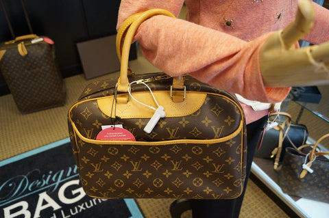 LOUIS VUITTON Monogram Deauville Boston Travel HandBag