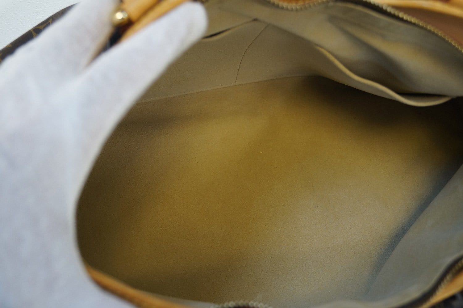Louis Vuitton Monogram Boetie MM - Brown Shoulder Bags, Handbags -  LOU735276