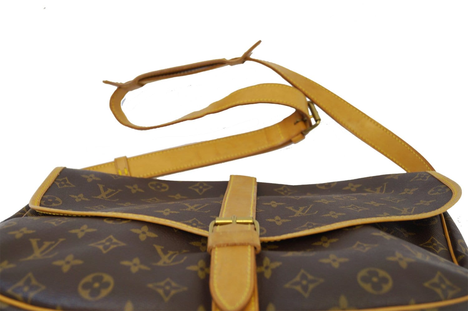 Louis Vuitton Saumur Shoulder bag 376532