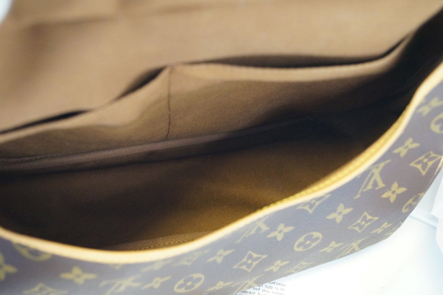 LOUIS VUITTON Saumur 35 Shoulder Bag – Chanel Vuitton
