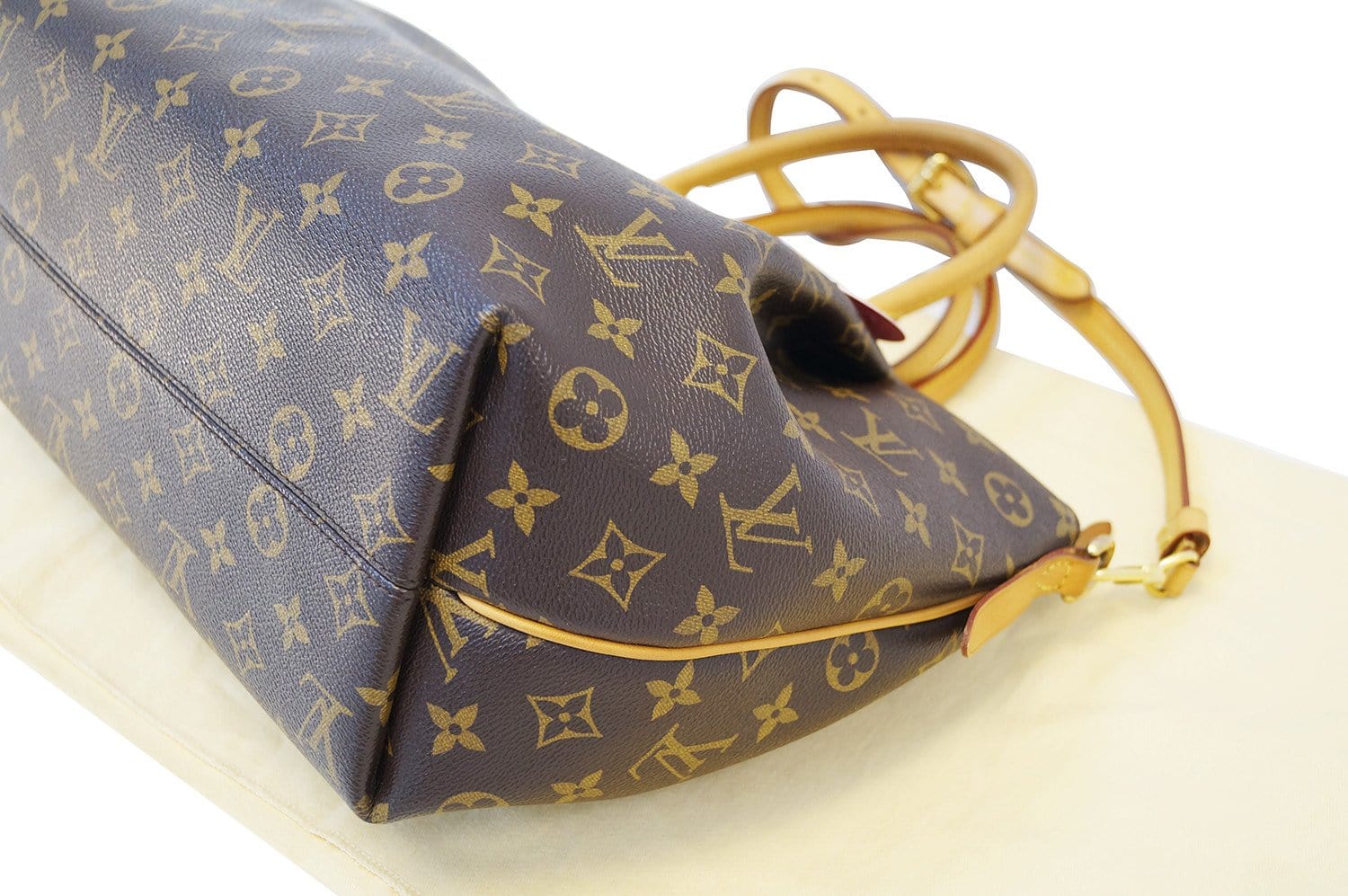 My beautiful new Turenne Monogram Louis Vuitton. In love! KAF  Louis  vuitton handbags, Louis vuitton handbags outlet, Louis vuitton monogram  handbags