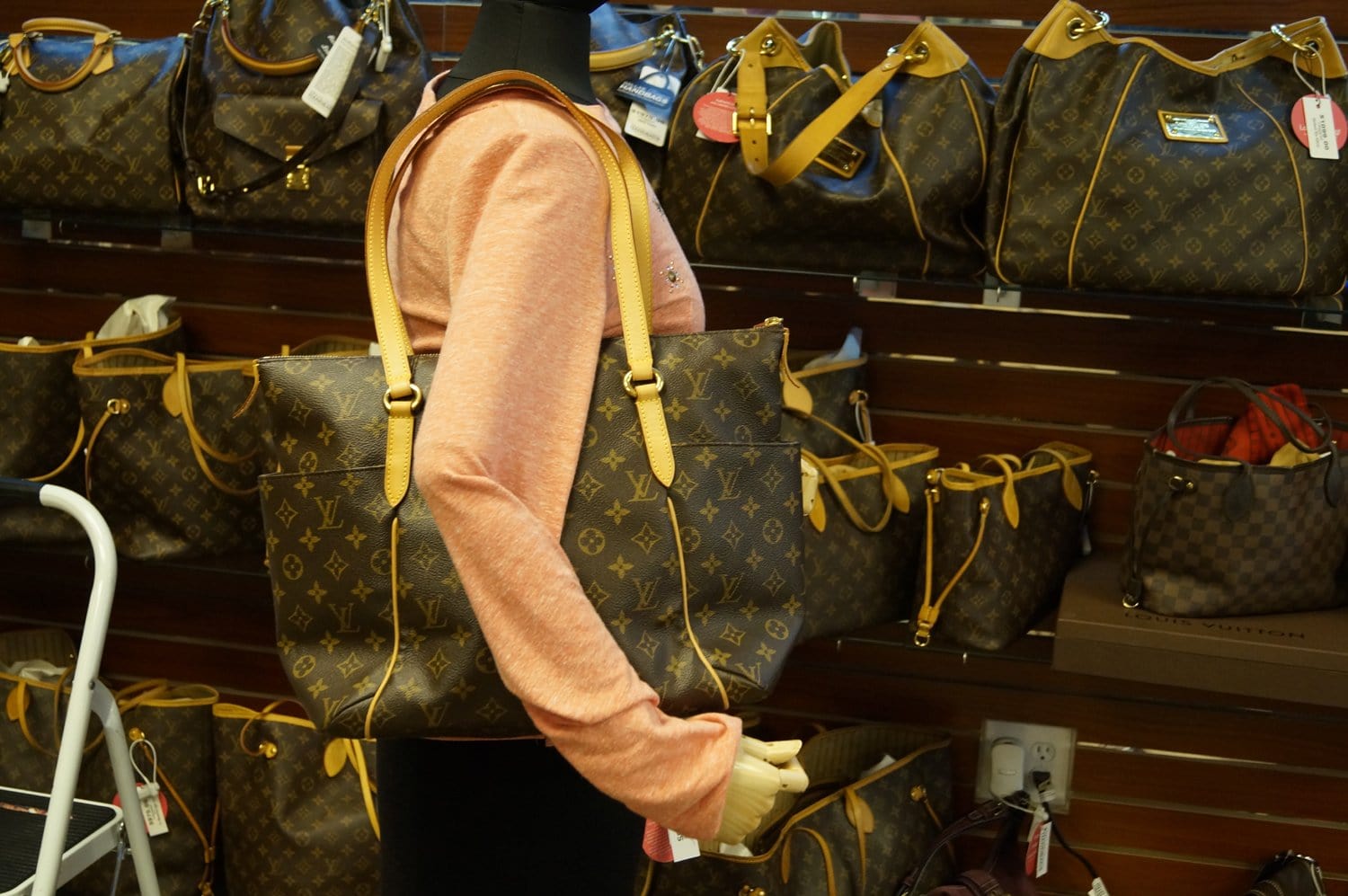 tas tote-bag Louis Vuitton Monogram Totally GM Tote Bag