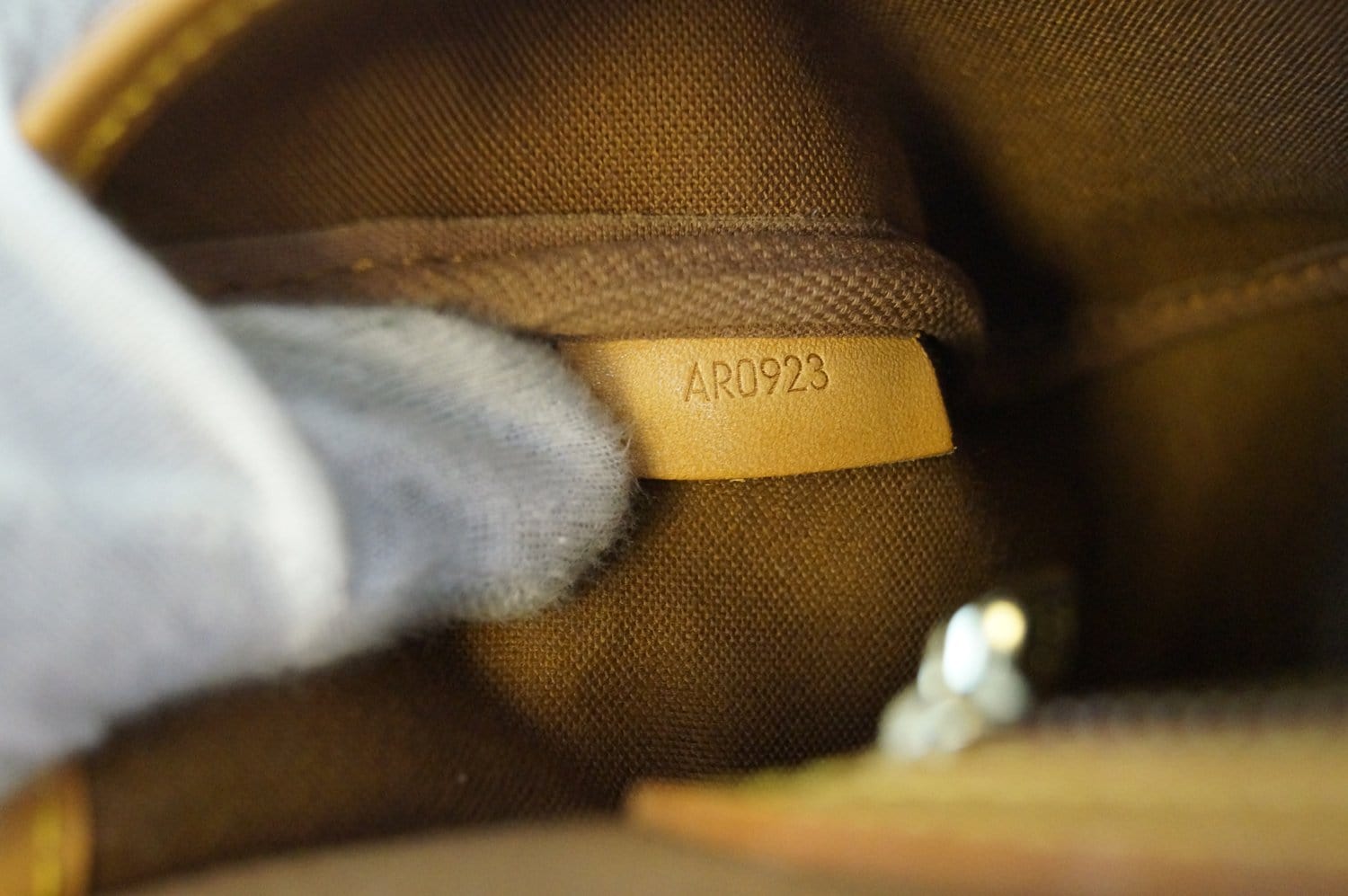 Shop Louis Vuitton MONOGRAM Messenger & Shoulder Bags (M82535) by  aya-guilera