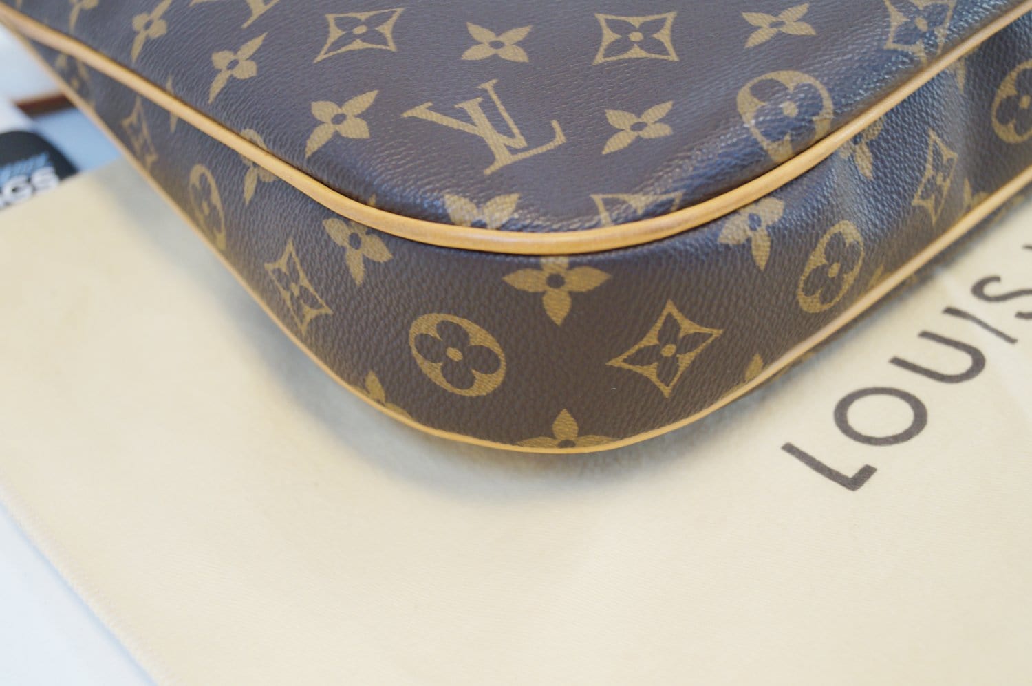 Louis Vuitton Monogram Odeon MM Messenger Bag For Sale at 1stDibs