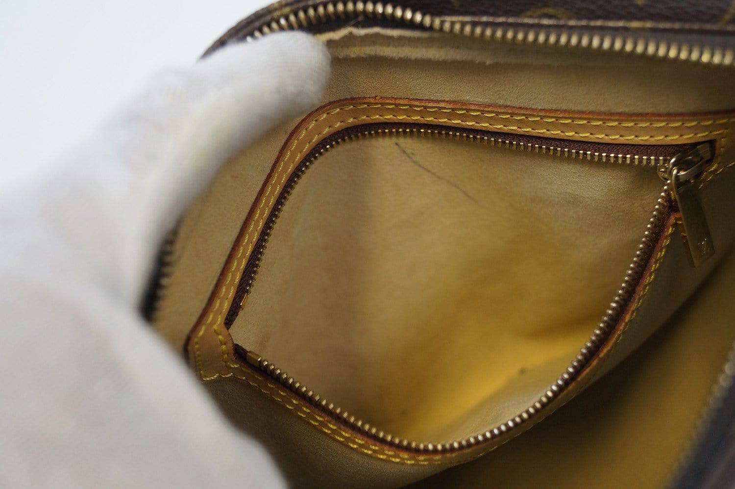 Looping Bag, Gallery posted by Luxe Reloved