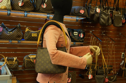 LOUIS VUITTON Monogram Looping Mm Shoulder Bag