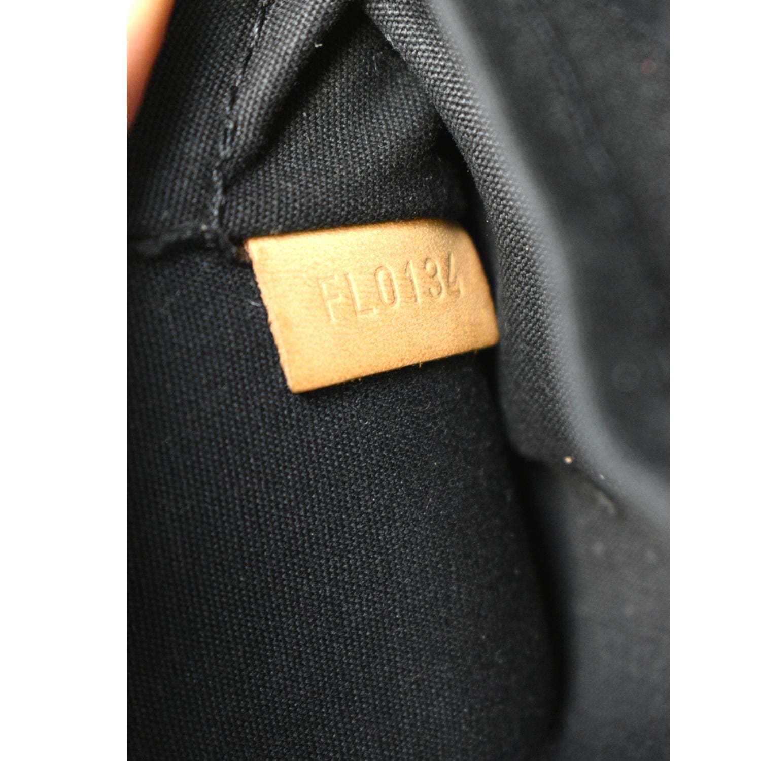 Alma bb leather crossbody bag Louis Vuitton Multicolour in Leather -  36503365