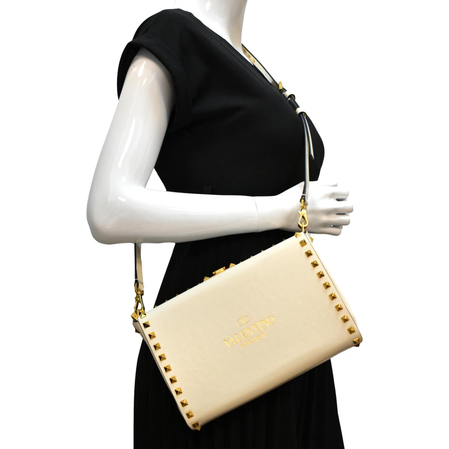 Rockstud Spike Calfskin Shoulder Bag for Woman in Ivory