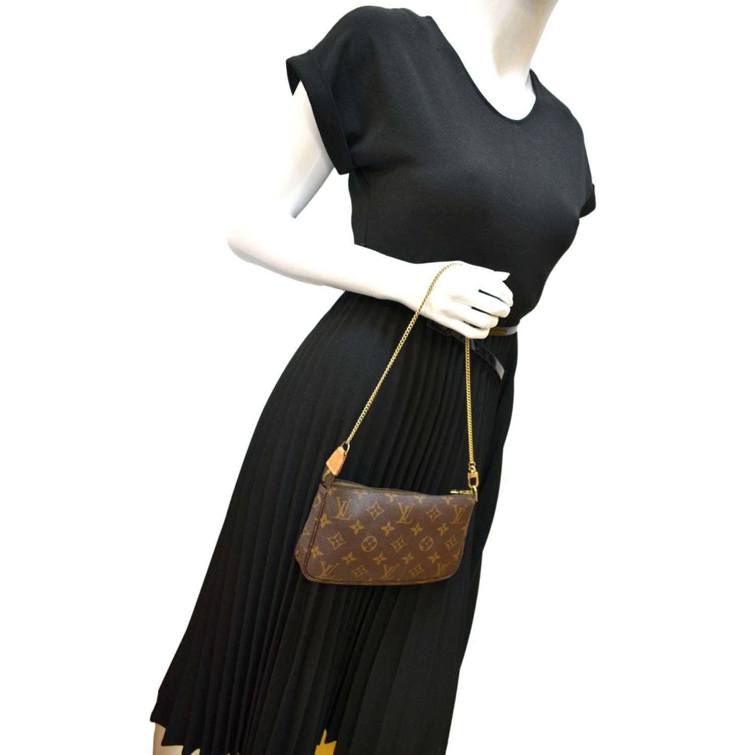 Louis Vuitton Pochette bag with chain Brown Cloth ref.142682