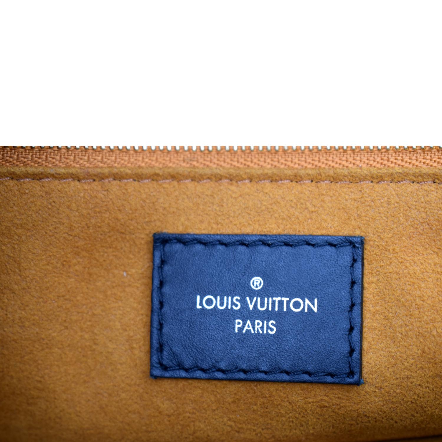 Louis Vuitton Sac cabas beige Monogram Puffer Onthego GM ref