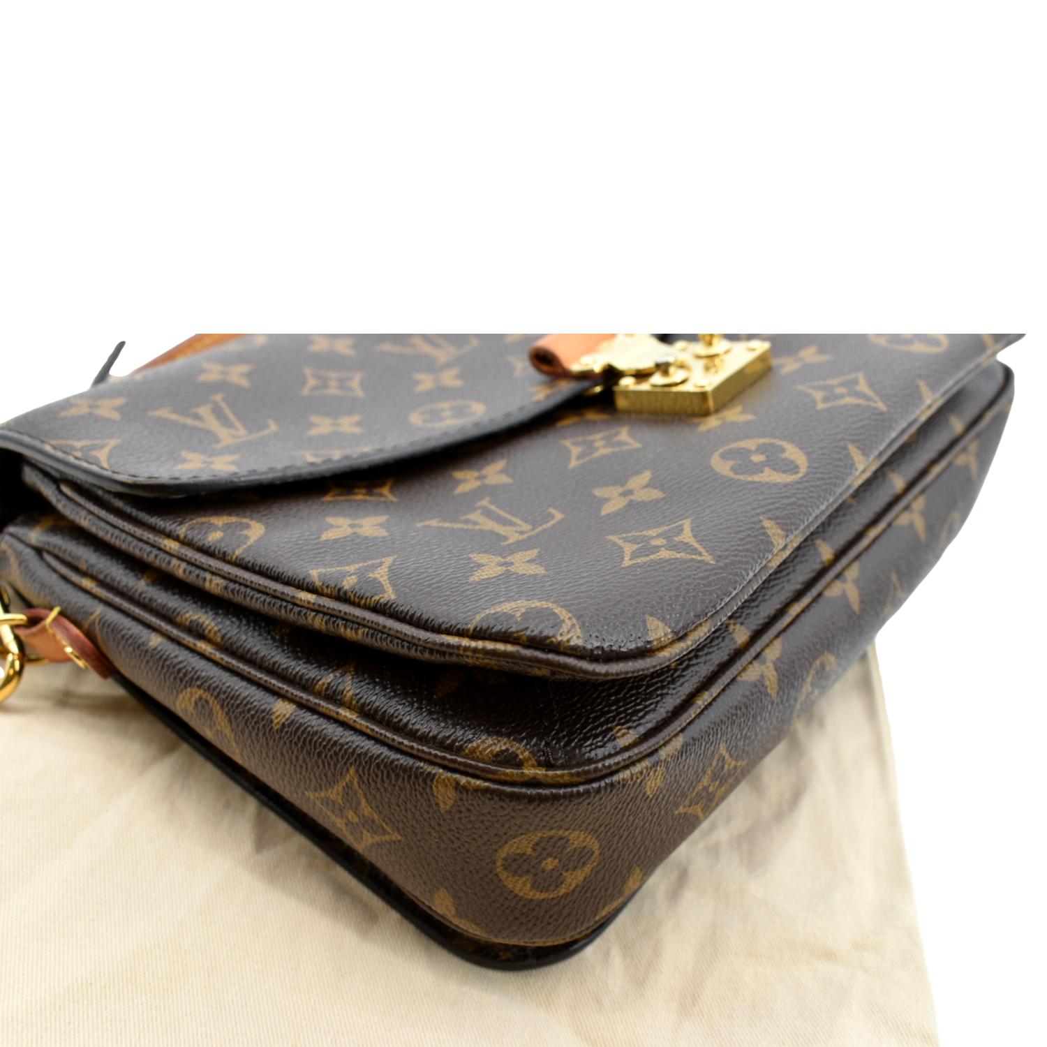 Metis cloth crossbody bag Louis Vuitton Brown in Cloth - 25129005