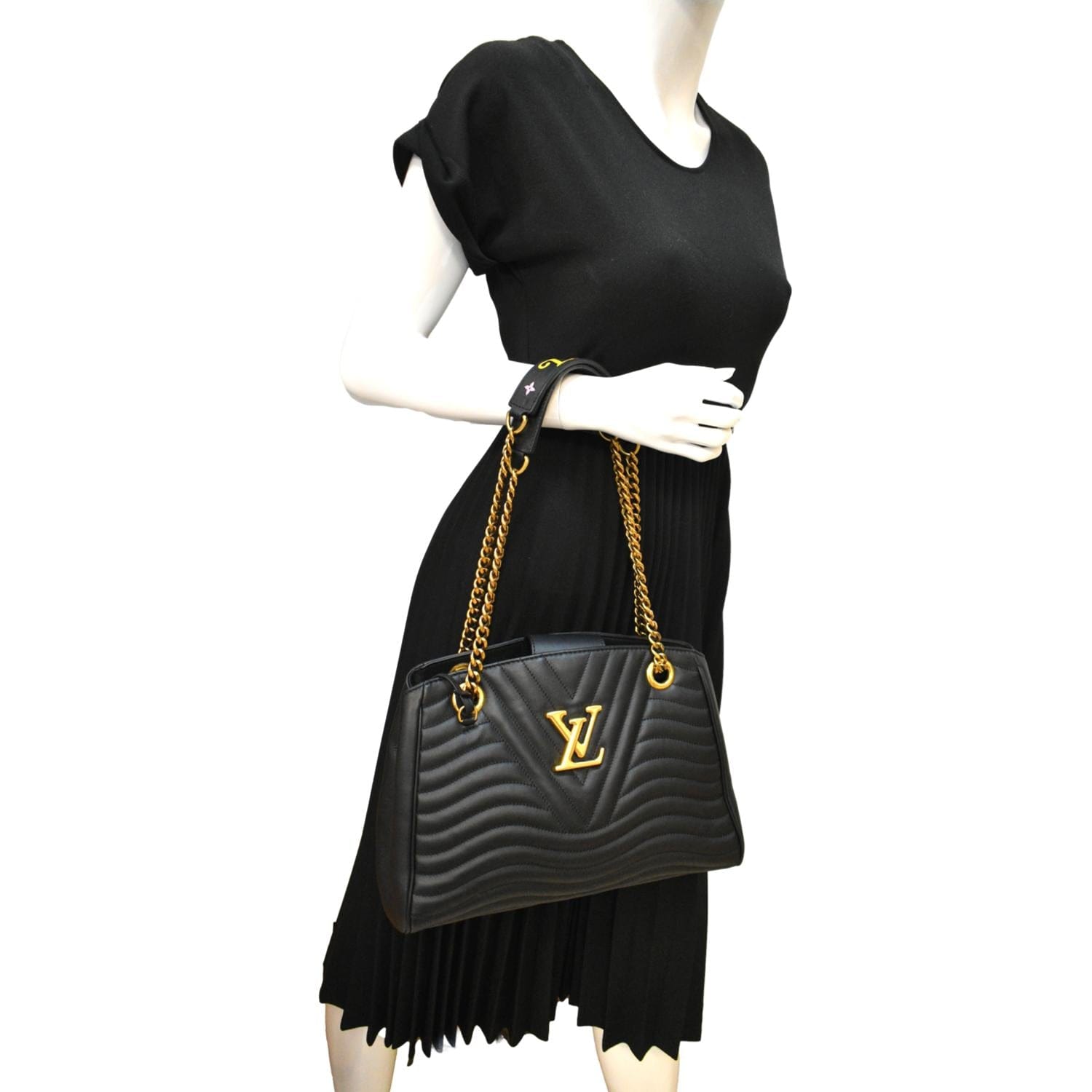Louis Vuitton lv new wave chain shoulder bag original leather version totes