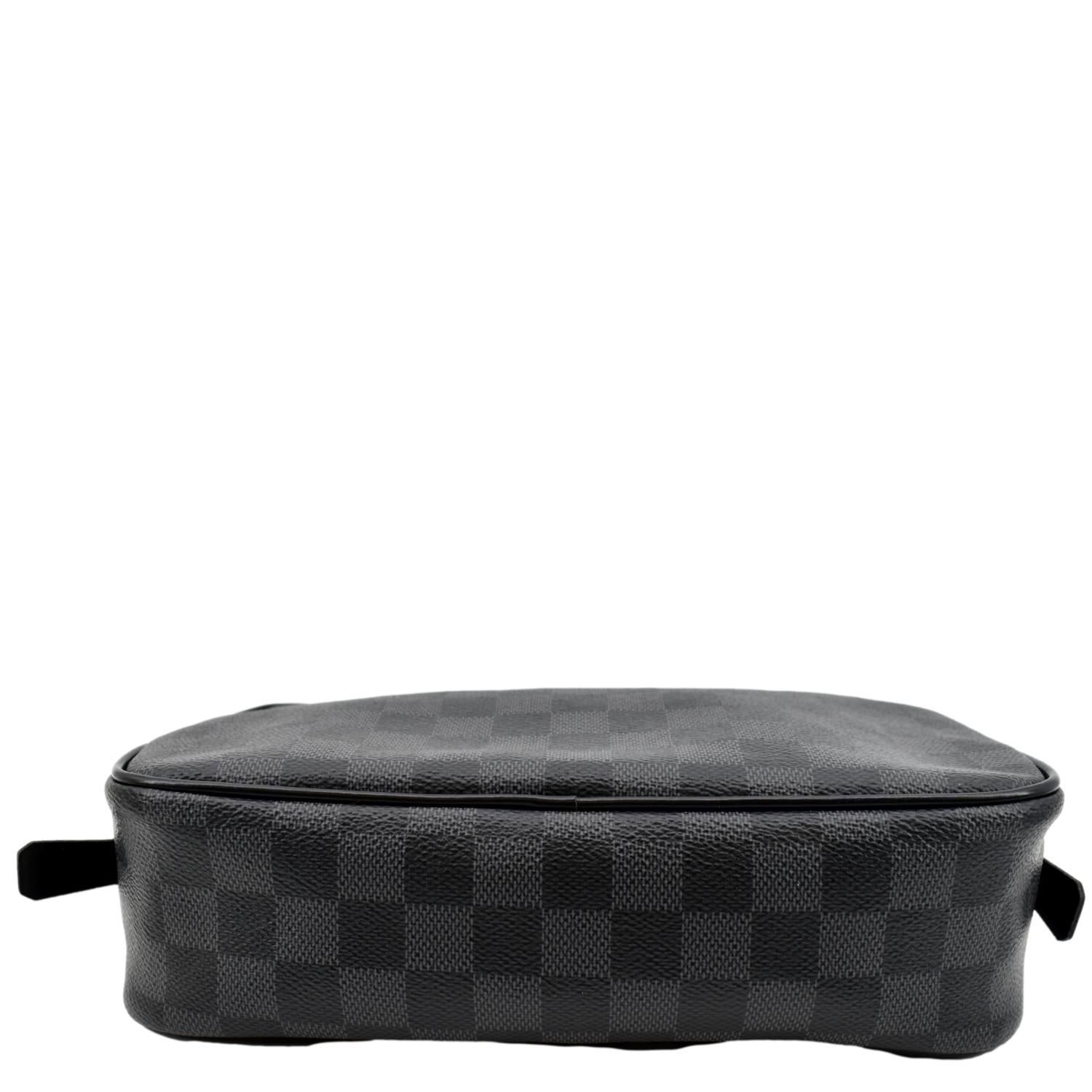 Louis Vuitton Cosmetic Pouch Pm In Black