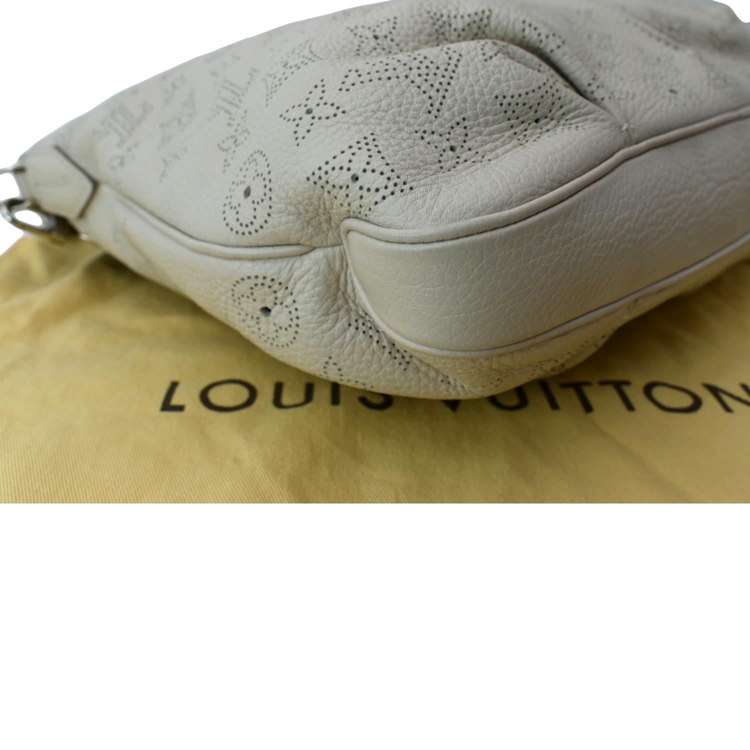 Louis Vuitton Beige Monogram Mahina Selene PM QJBAXMGKIF002