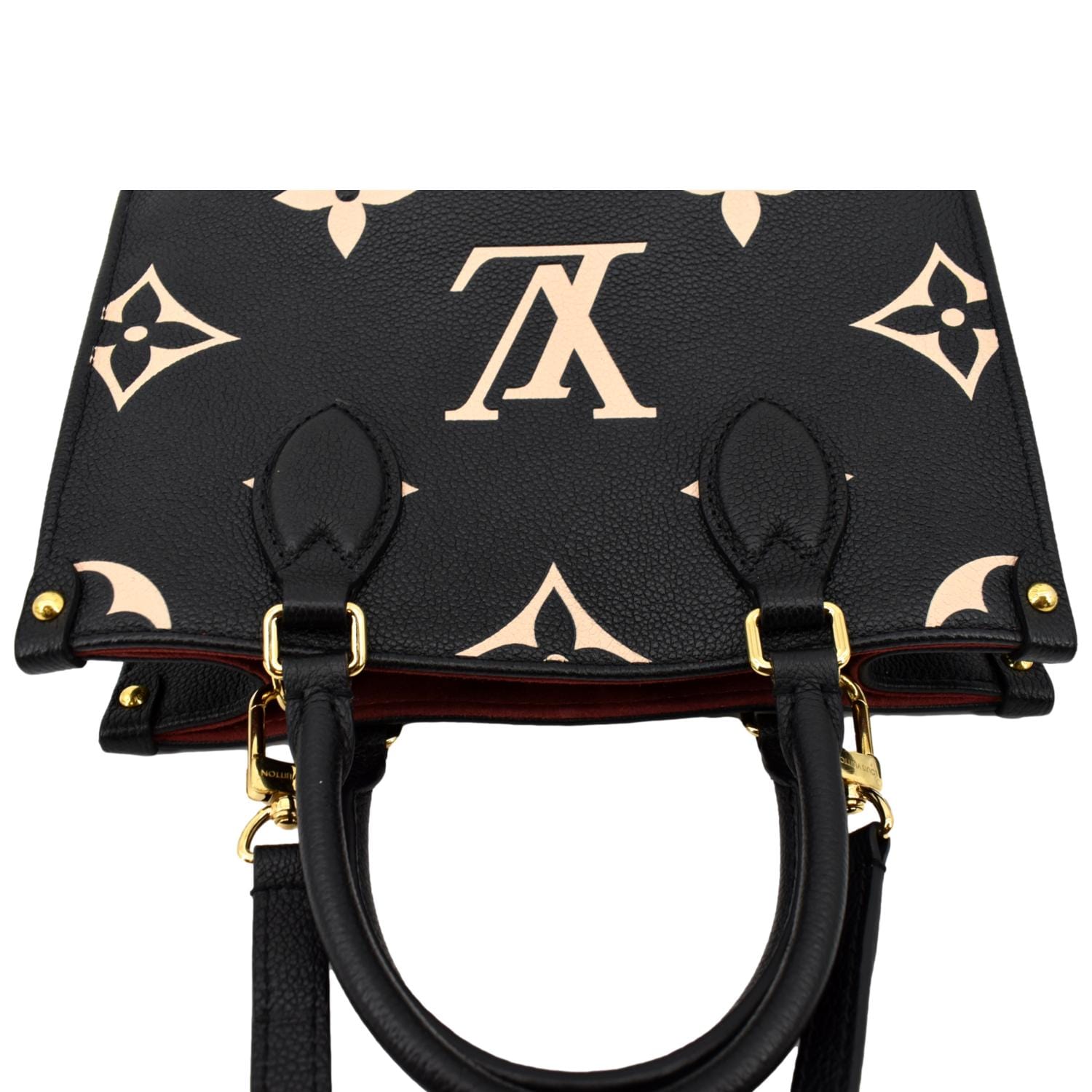 Louis Vuitton® Onthego PM Black. Size  Woman bags handbags, Louis vuitton,  Women handbags