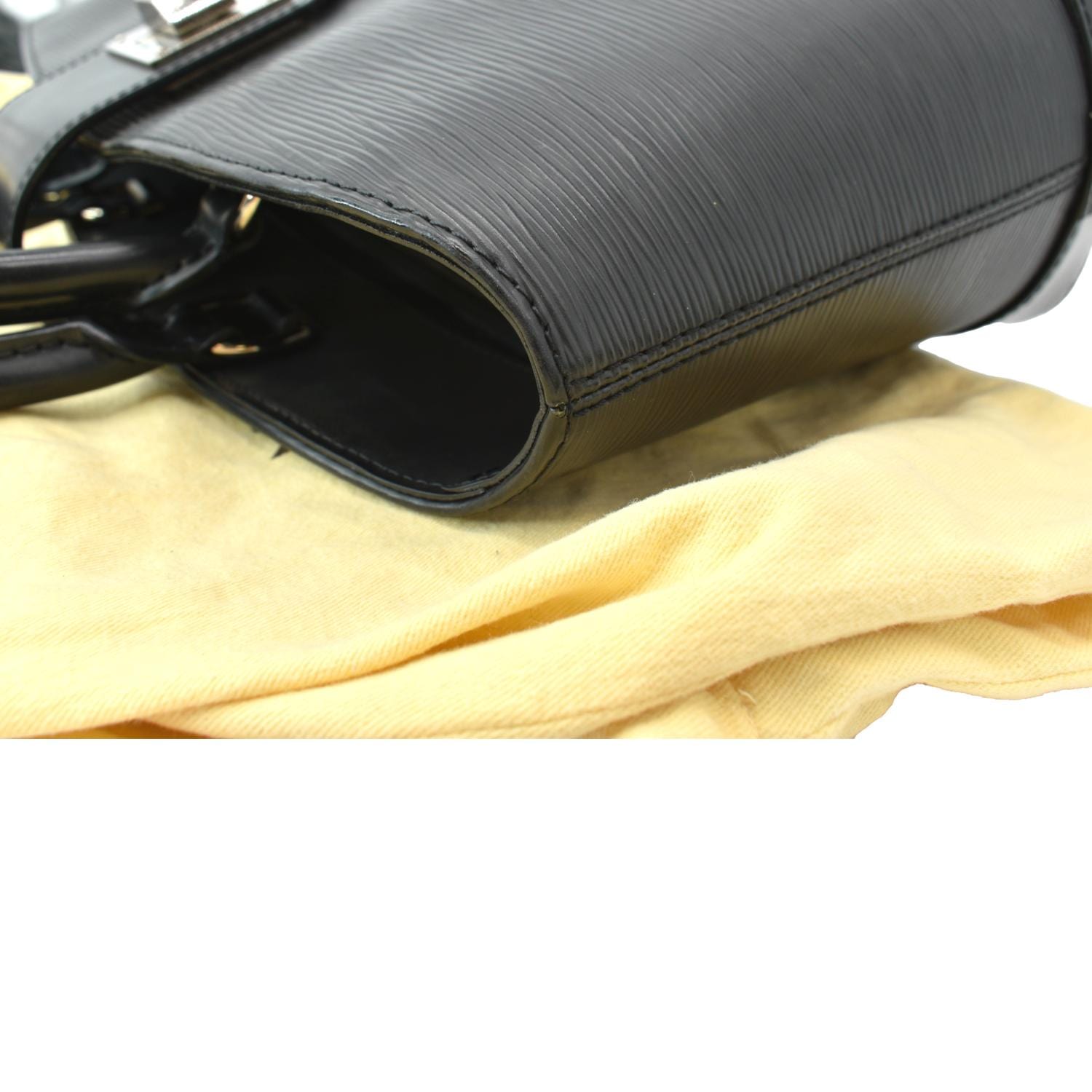 Louis Vuitton Mirabeau Handbag in Black Patent EPI Leather