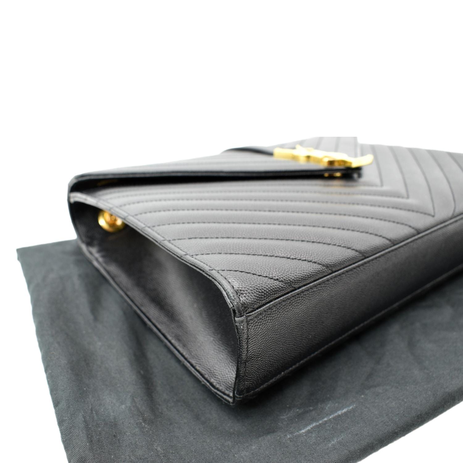 large envelope chain bag in black textured mixed matelassé leather