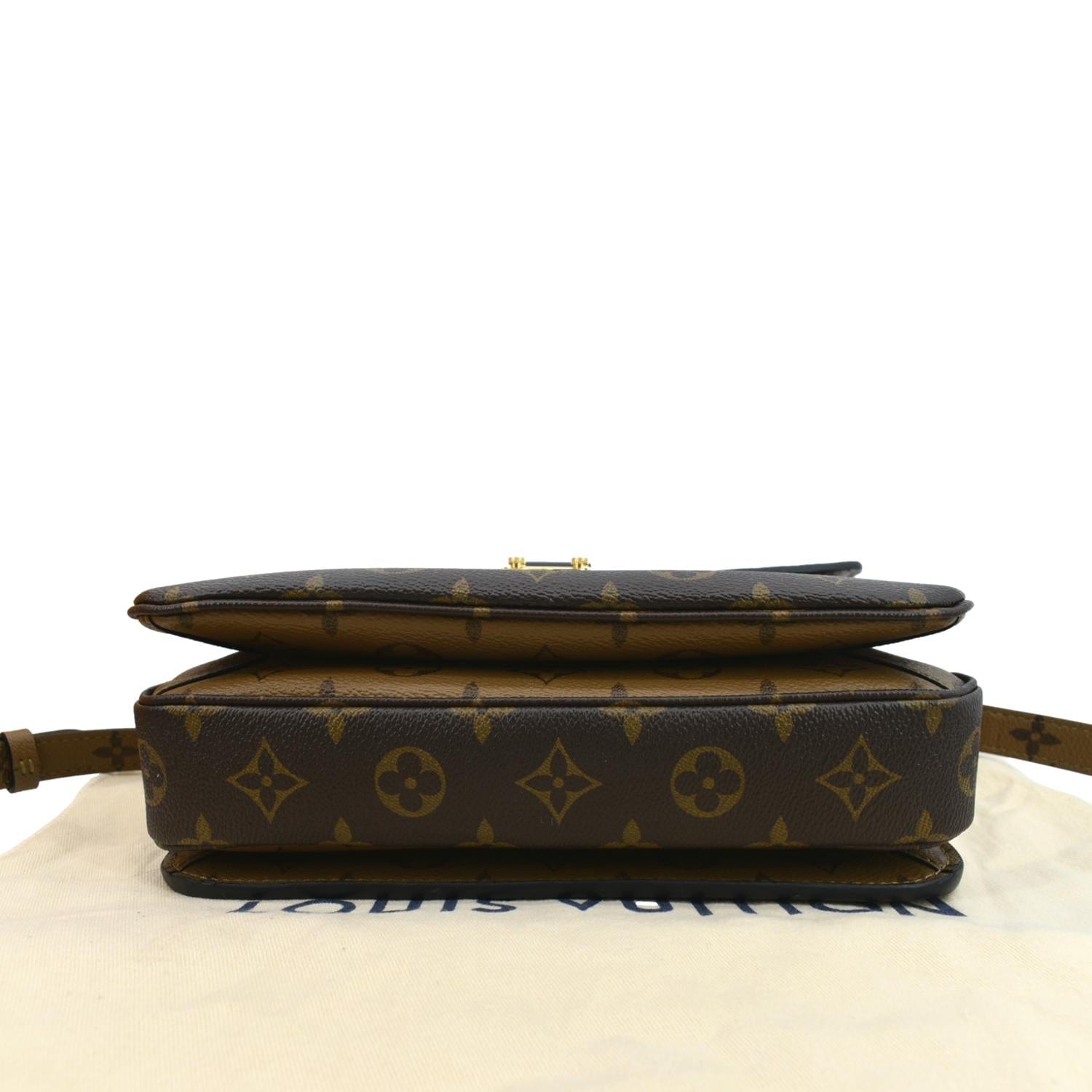 Which Pochette Métis should I get?! For everyday….my first two choices are  between the black and reverse…but which one is the most classic longterm?!  : r/handbags