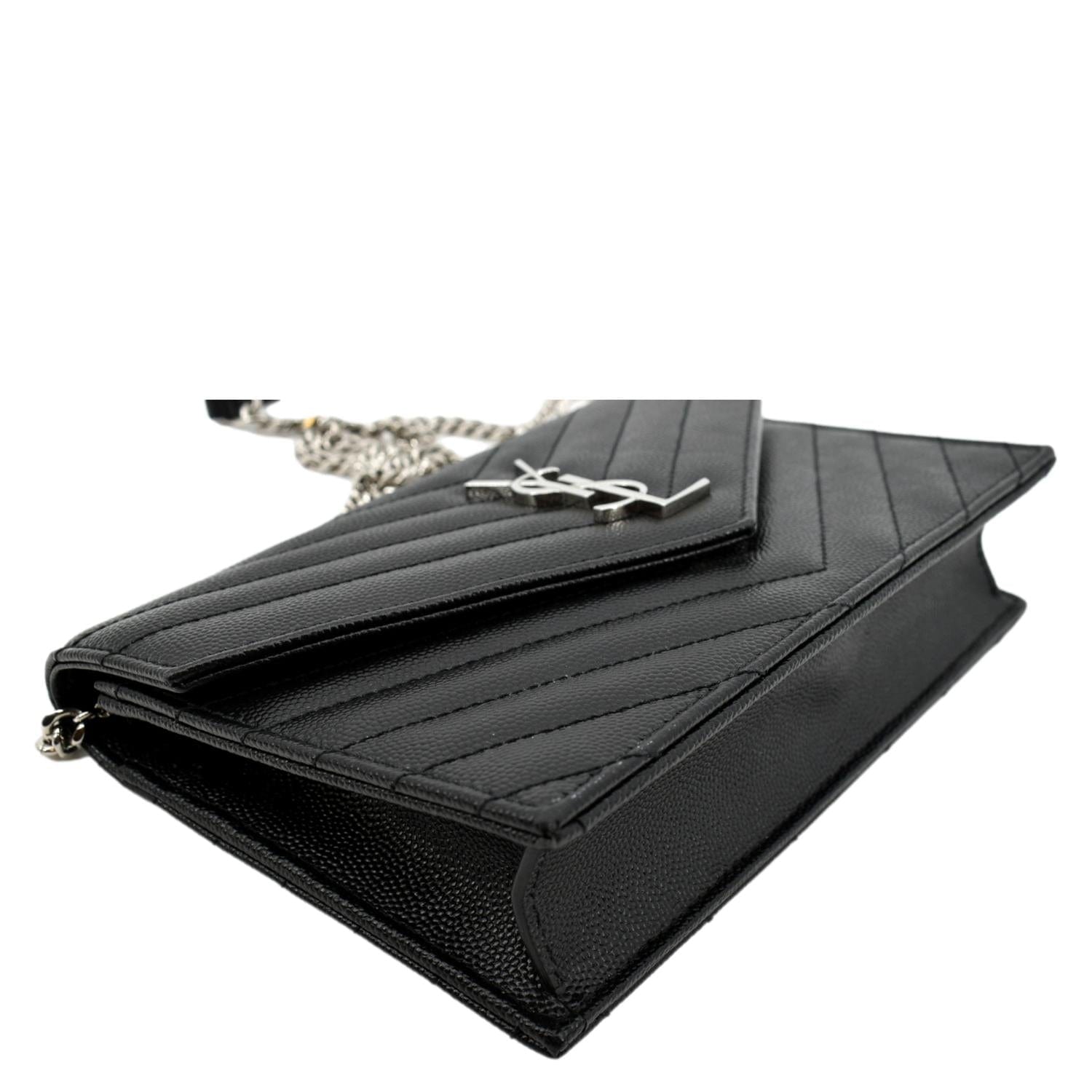 Cassandre Leather Duffle Bag in Black - Saint Laurent