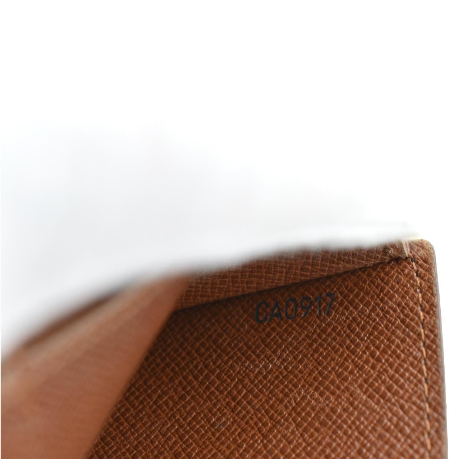 Cloth card wallet Louis Vuitton Brown in Cloth - 29564992
