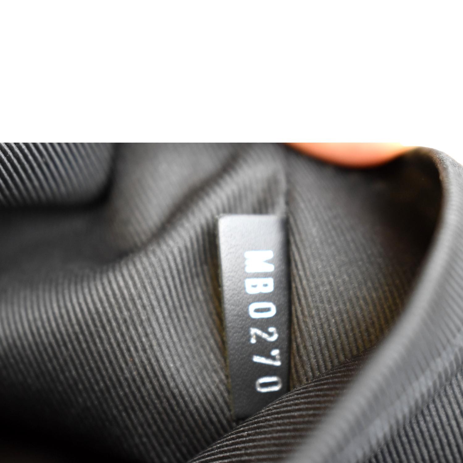 Louis Vuitton Taïga Avenue Sling - Black Backpacks, Bags - LOU707242