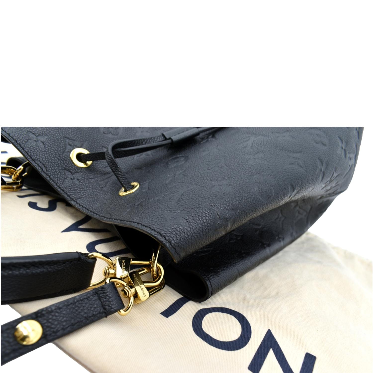 Louis Vuitton Monogram NeoNoe MM Drawstring Bucket Bag For Sale at