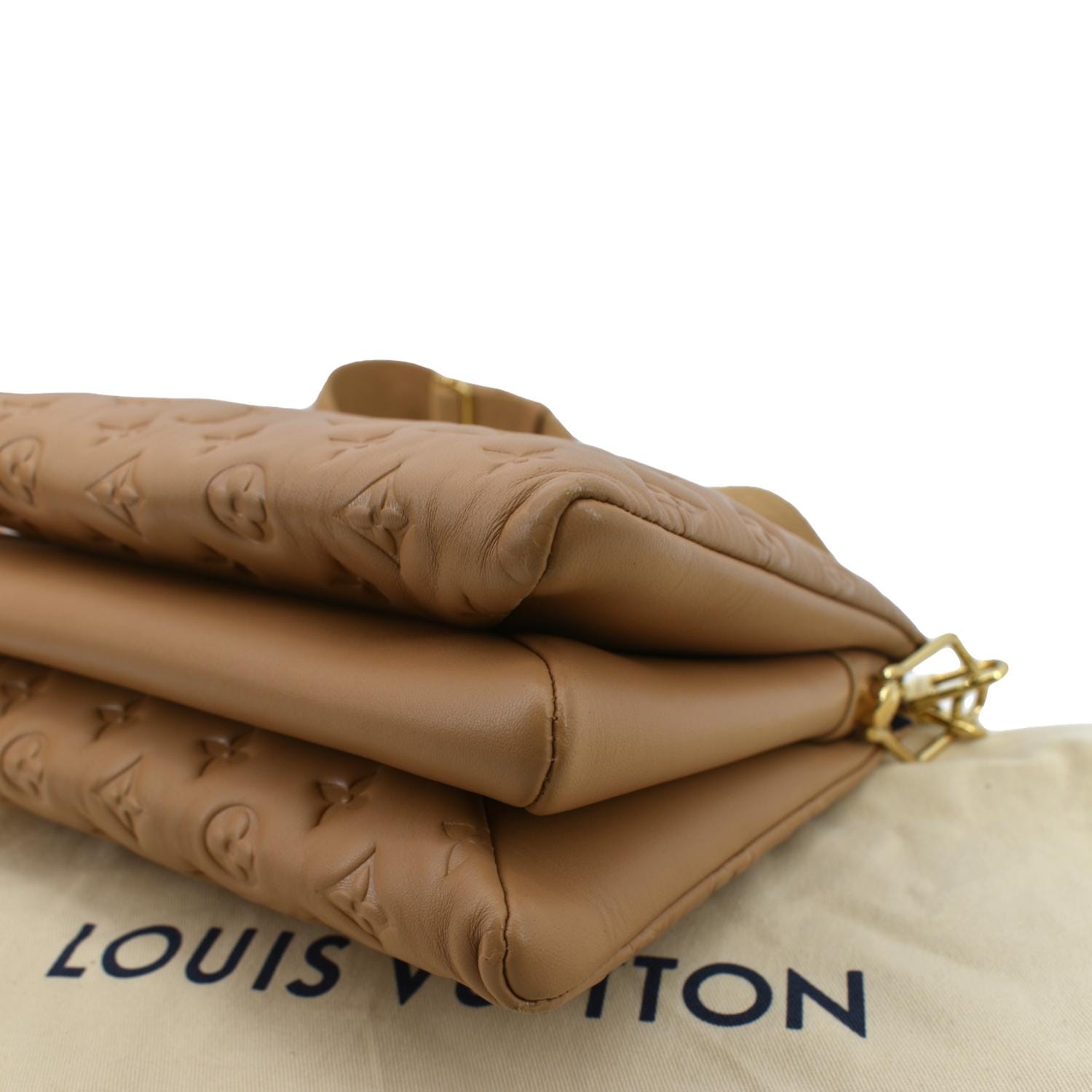 Sac Coussin PM en cuir monogram camel - Louis Vuitton