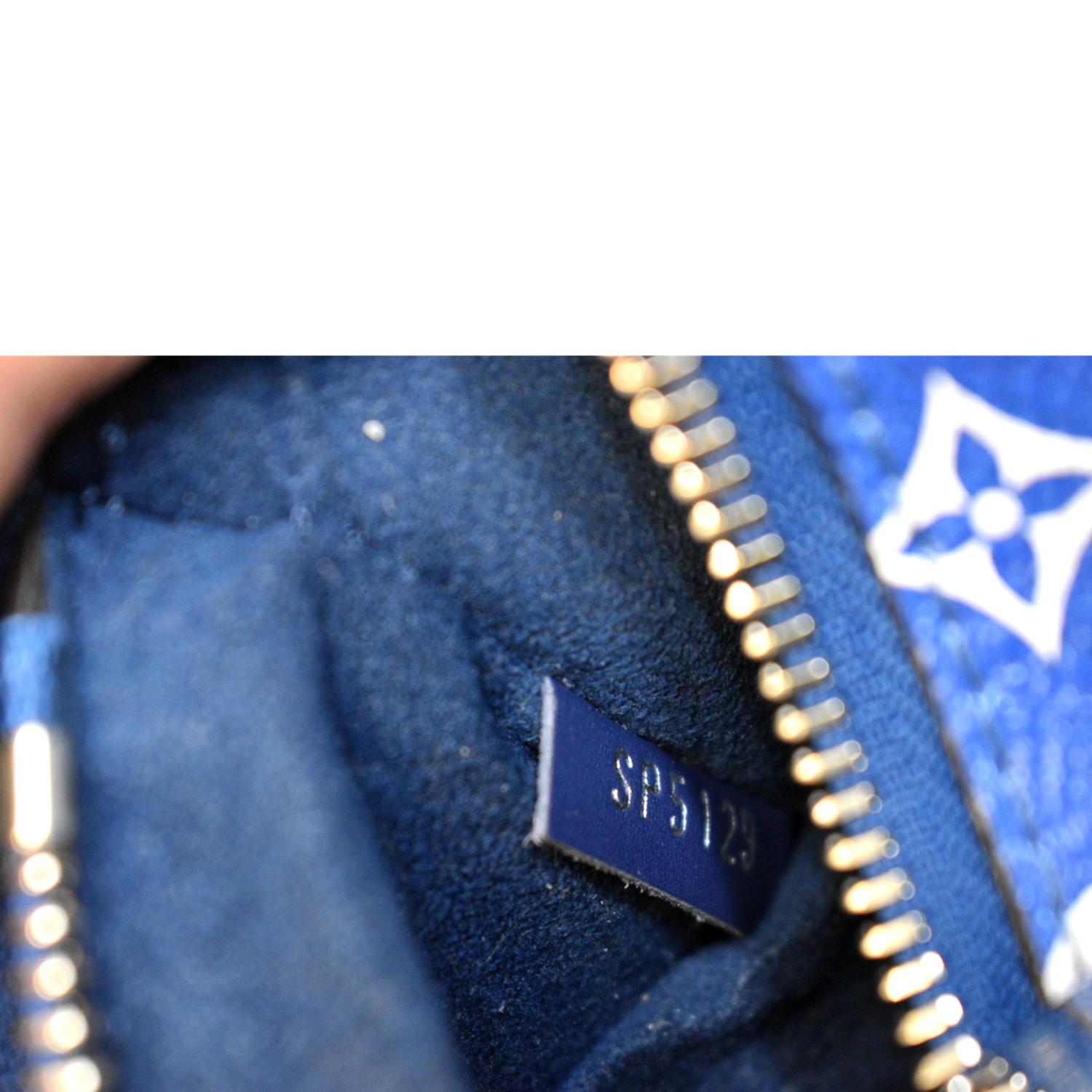Louis Vuitton NeoNoe Handbag Limited Edition Escale Monogram Giant MM at  1stDibs