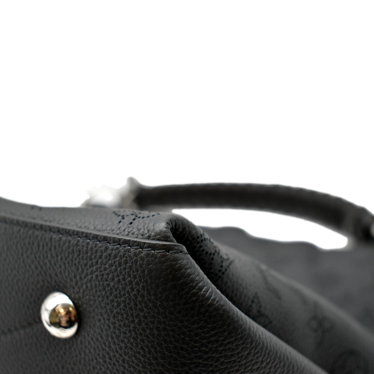 LOUIS VUITTON Beaubourg Mahina Leather Hobo Shoulder Bag Black