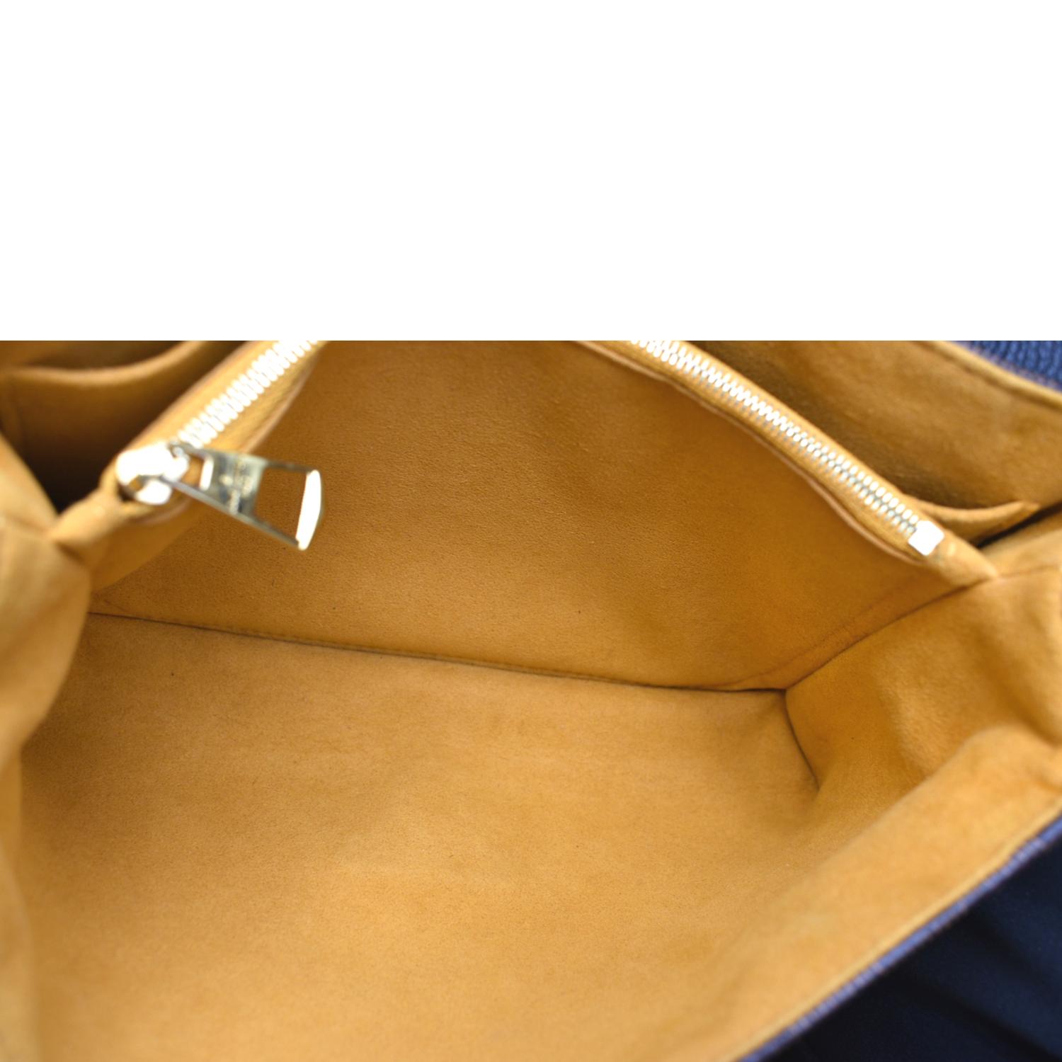 Louis Vuitton Clapton Crossbody Bag Full Review! 