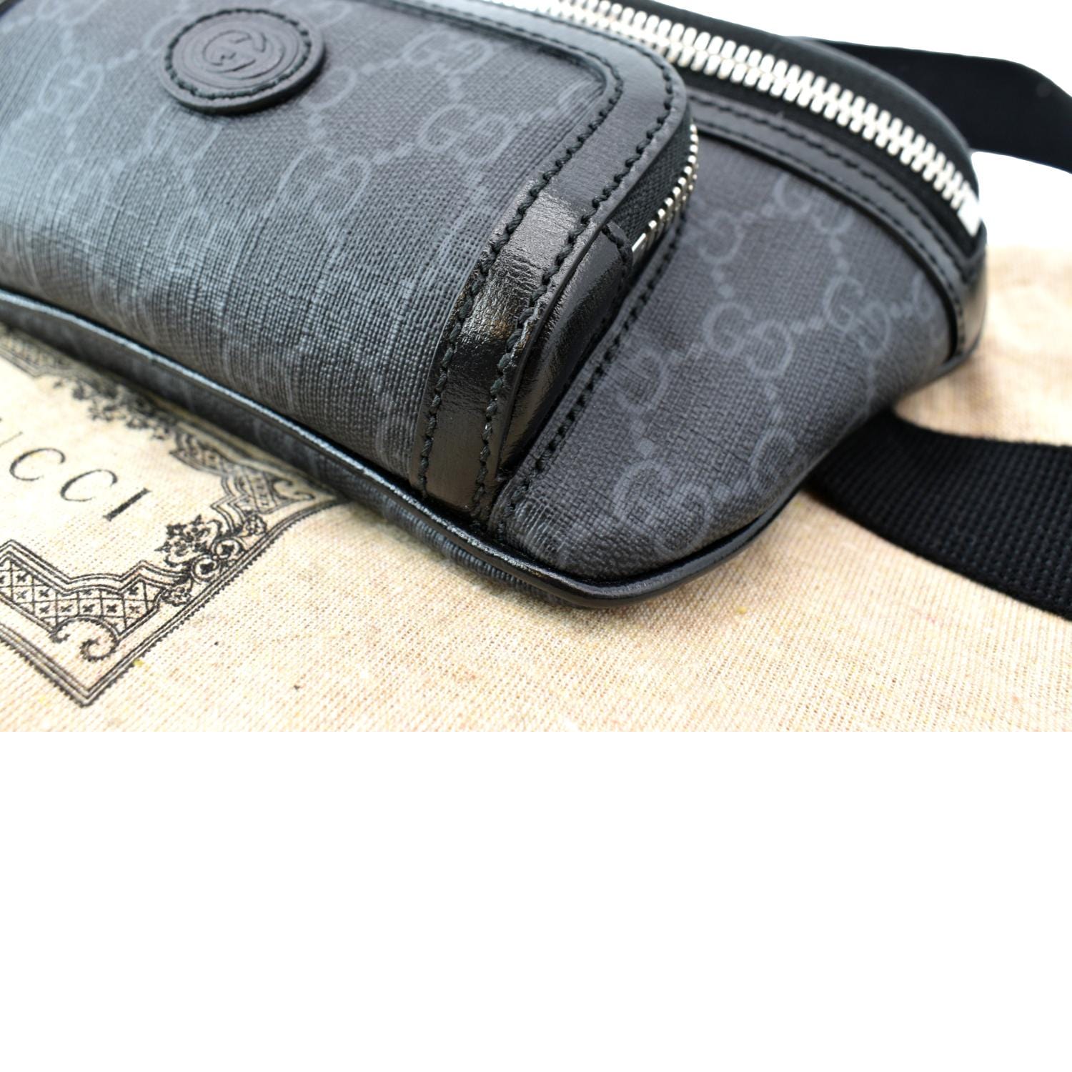 Wallet with Interlocking G in black GG Supreme