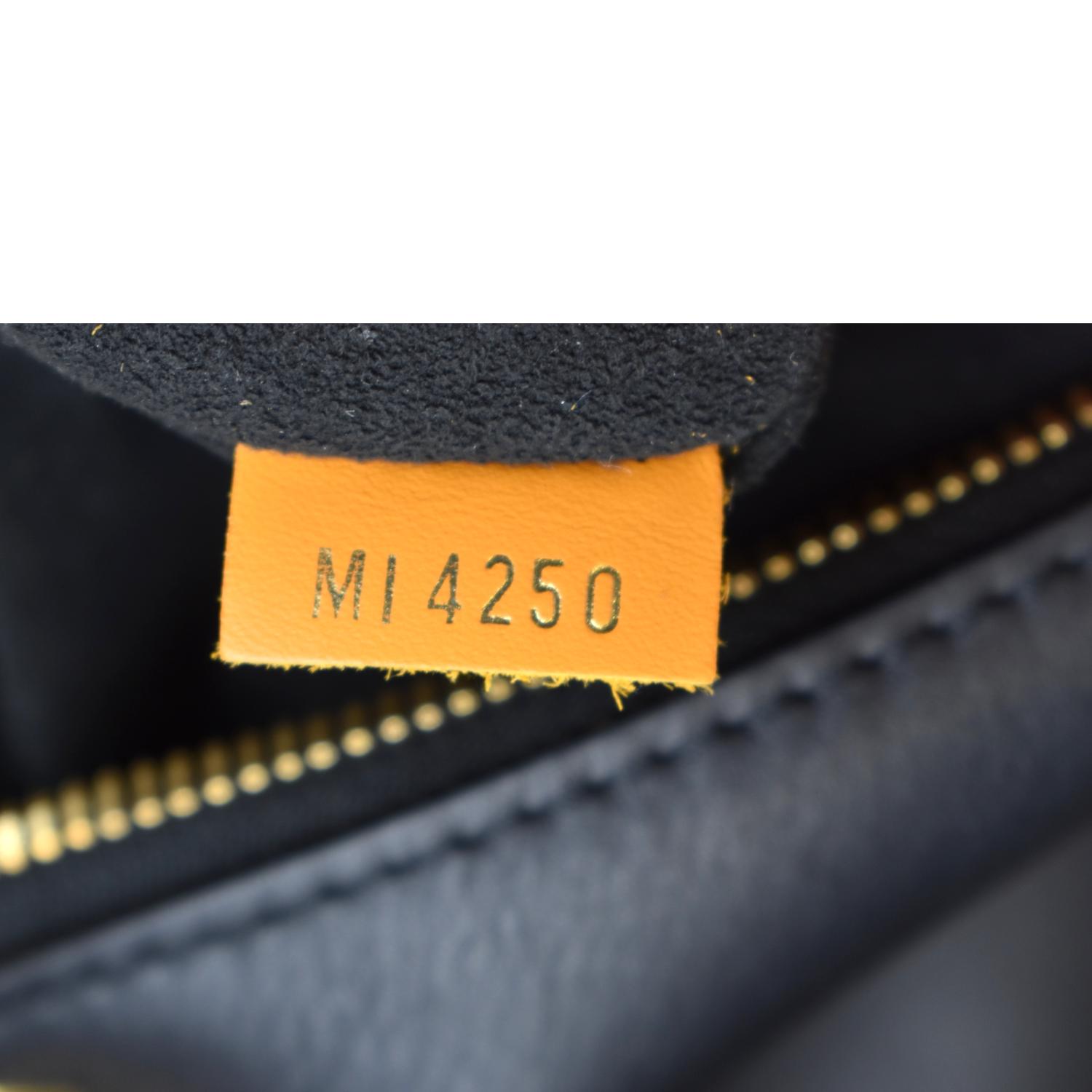 Louis Vuitton Maida Hobo Bag - Vitkac shop online