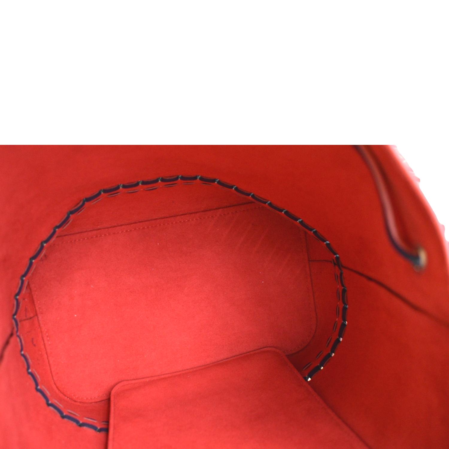 Lockme bucket leather handbag Louis Vuitton Black in Leather - 36746788