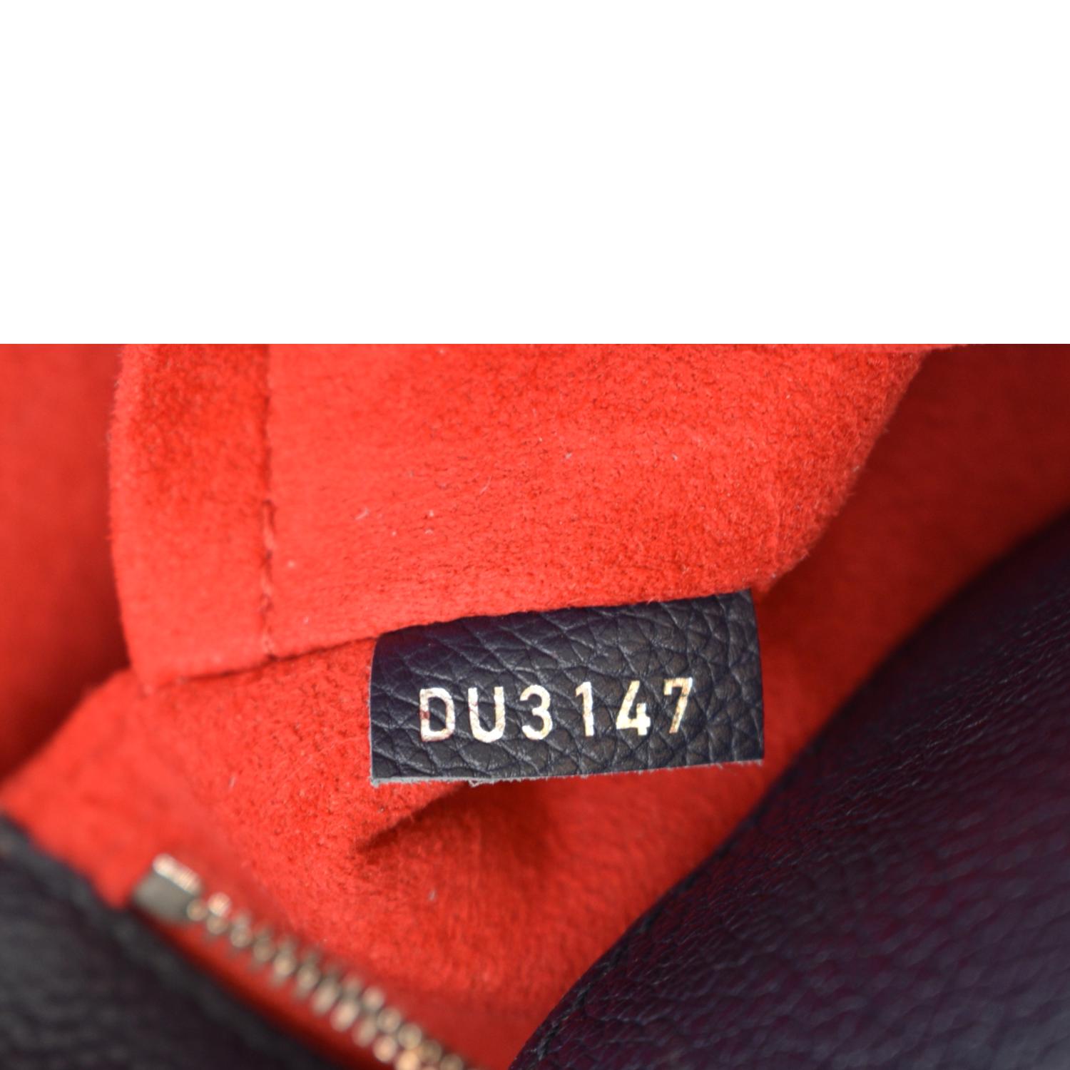Louis Vuitton Lockme Bucket MM (SHG-aHcs25) – LuxeDH