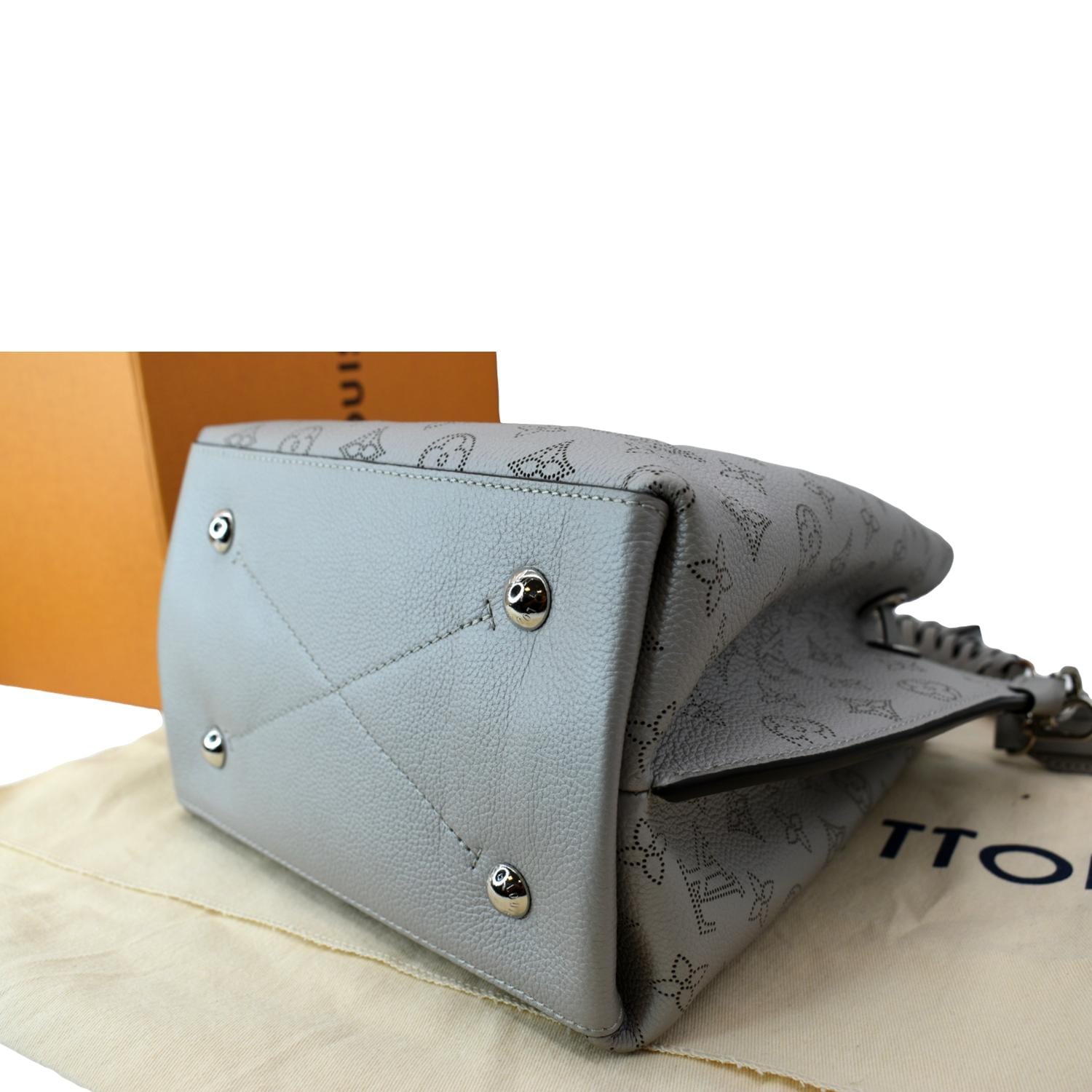 Mahina leather crossbody bag Louis Vuitton Multicolour in Leather - 32060463