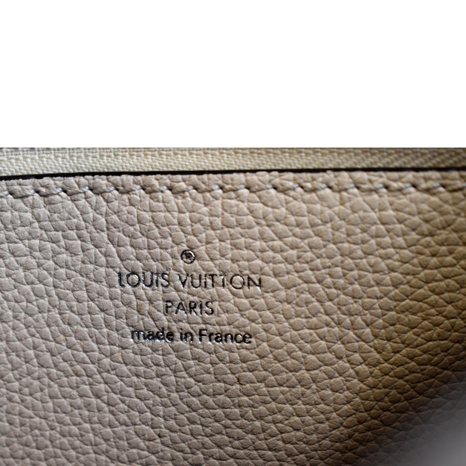 Louis Vuitton Mahina Muria Cream M55801