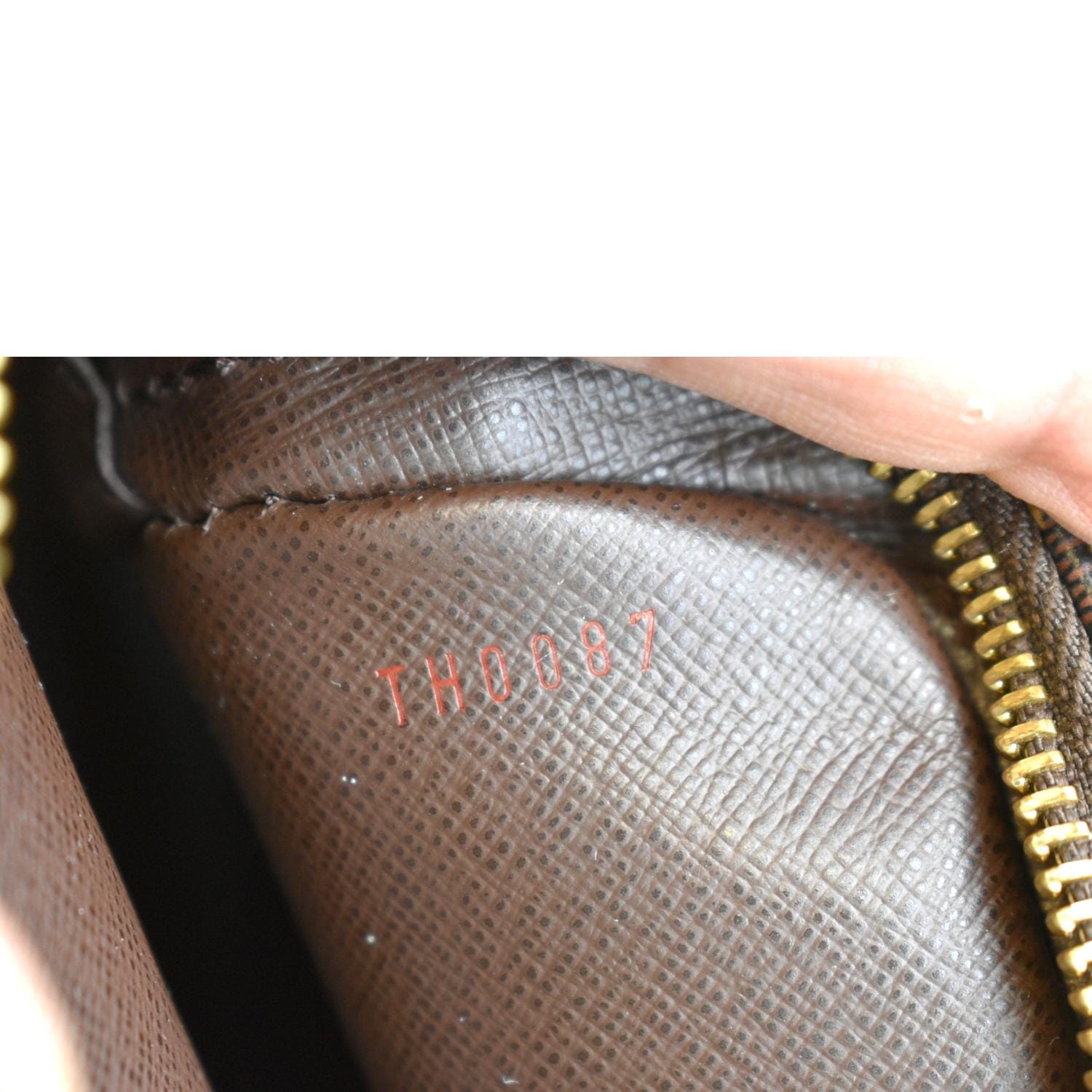 Danube patent leather crossbody bag Louis Vuitton Brown in Patent leather -  38039688