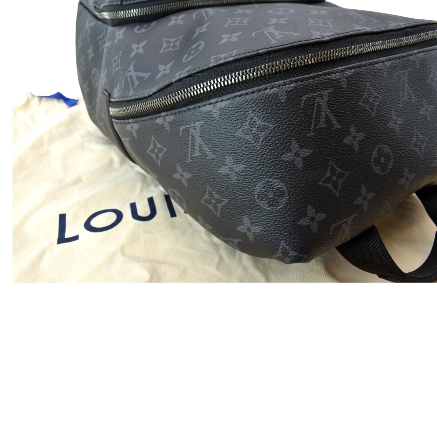 Louis Vuitton Discovery Bumbag PM Monogram Eclipse Belt Bag Purse Handbag