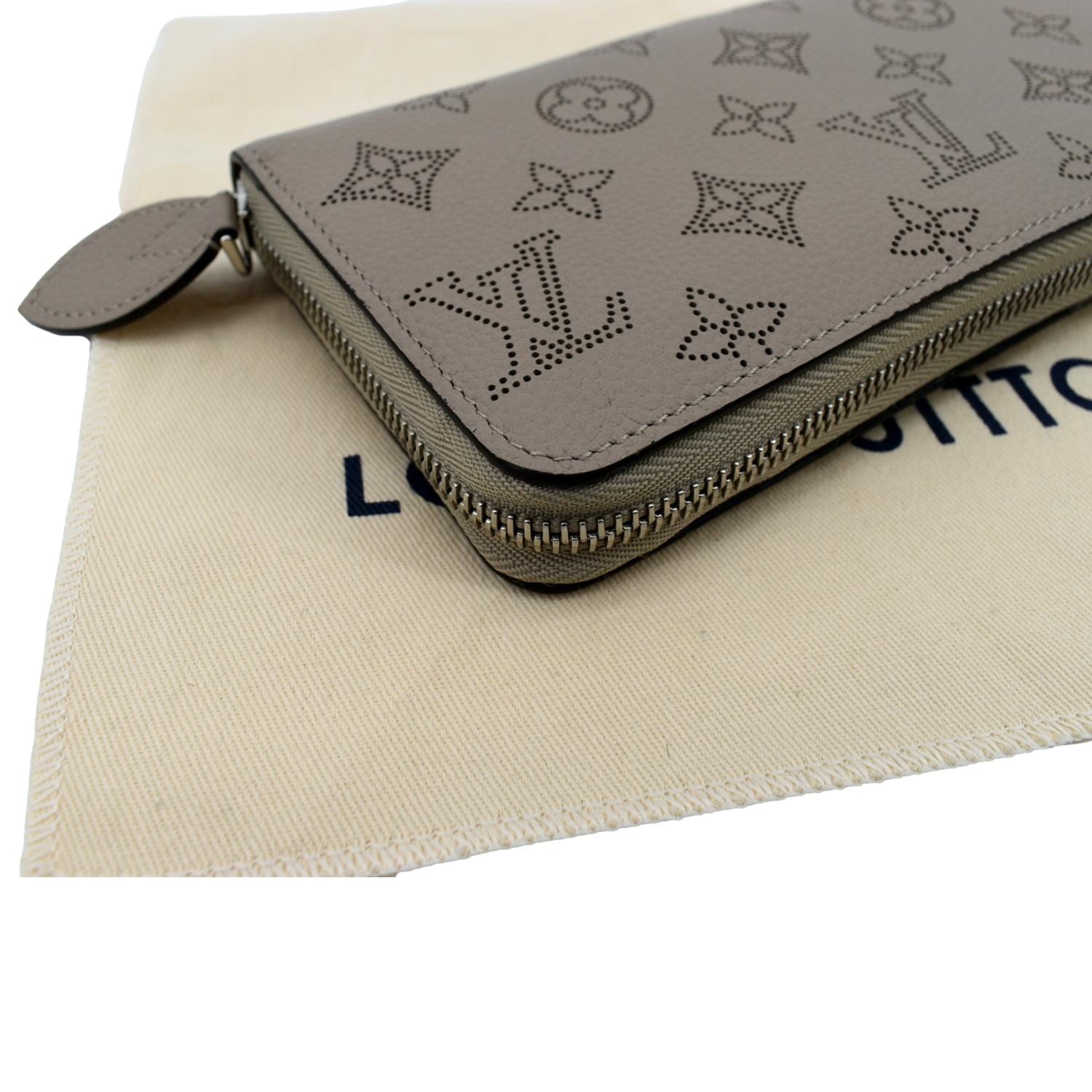Louis Vuitton Galet Mahina Zippy Wallet