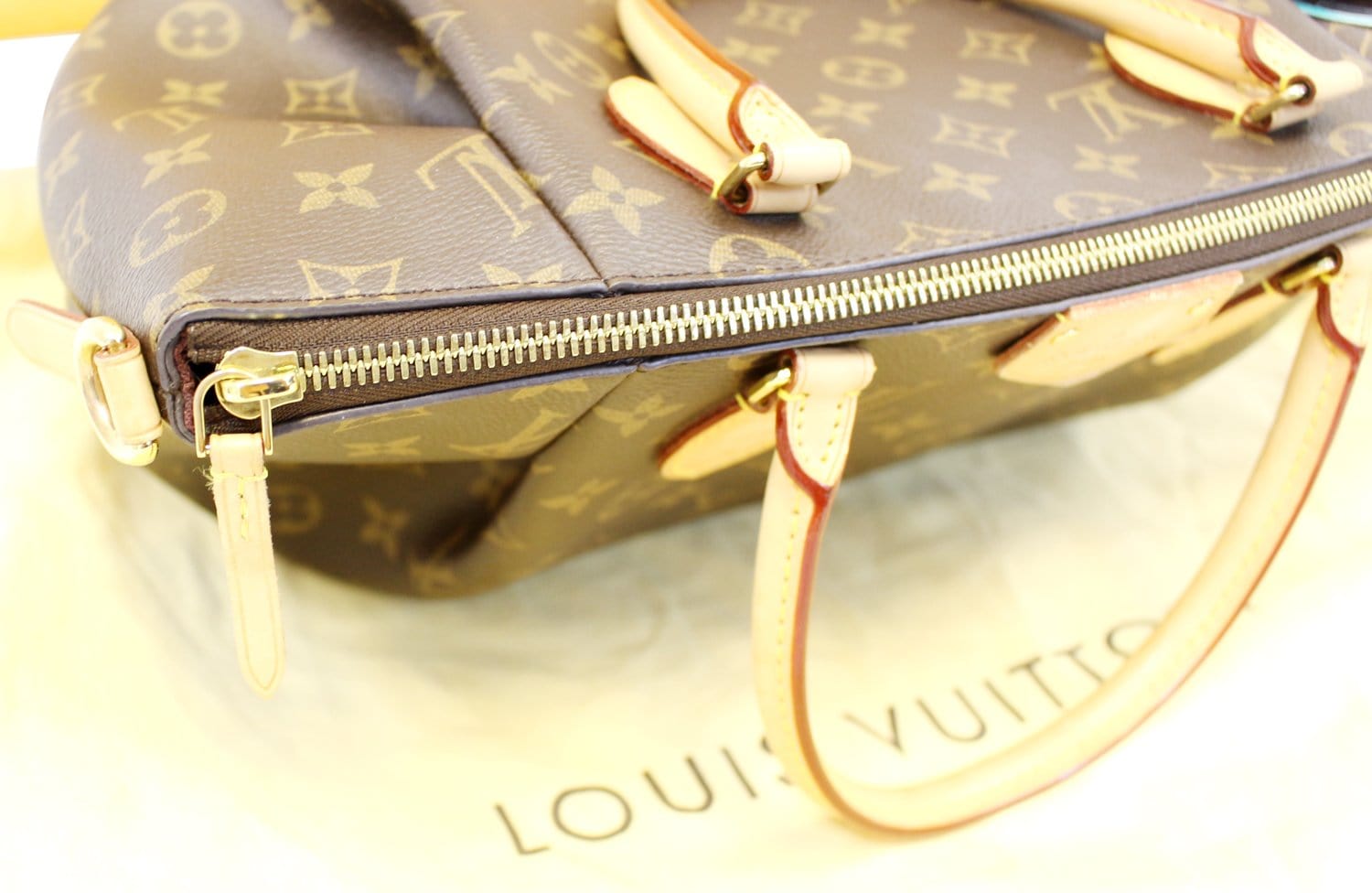 Double layer bonnet Louis Vuitton