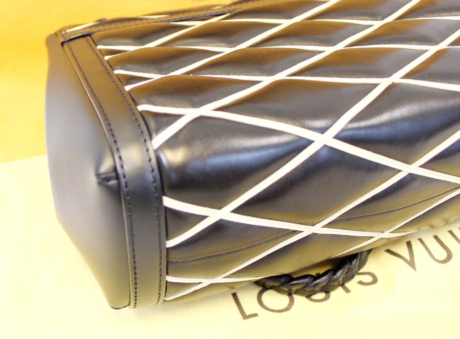 Louis Vuitton Beige/Black Leather Malletage Pochette Flap Bag Louis Vuitton