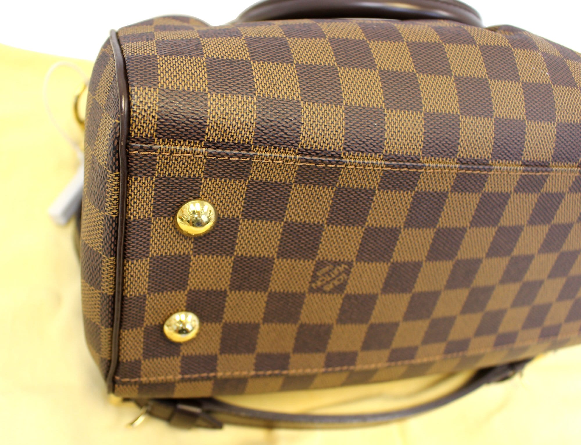Only 458.00 usd for Louis Vuitton Damier Ebene Trevi PM Shoulder Bag Online  at the Shop